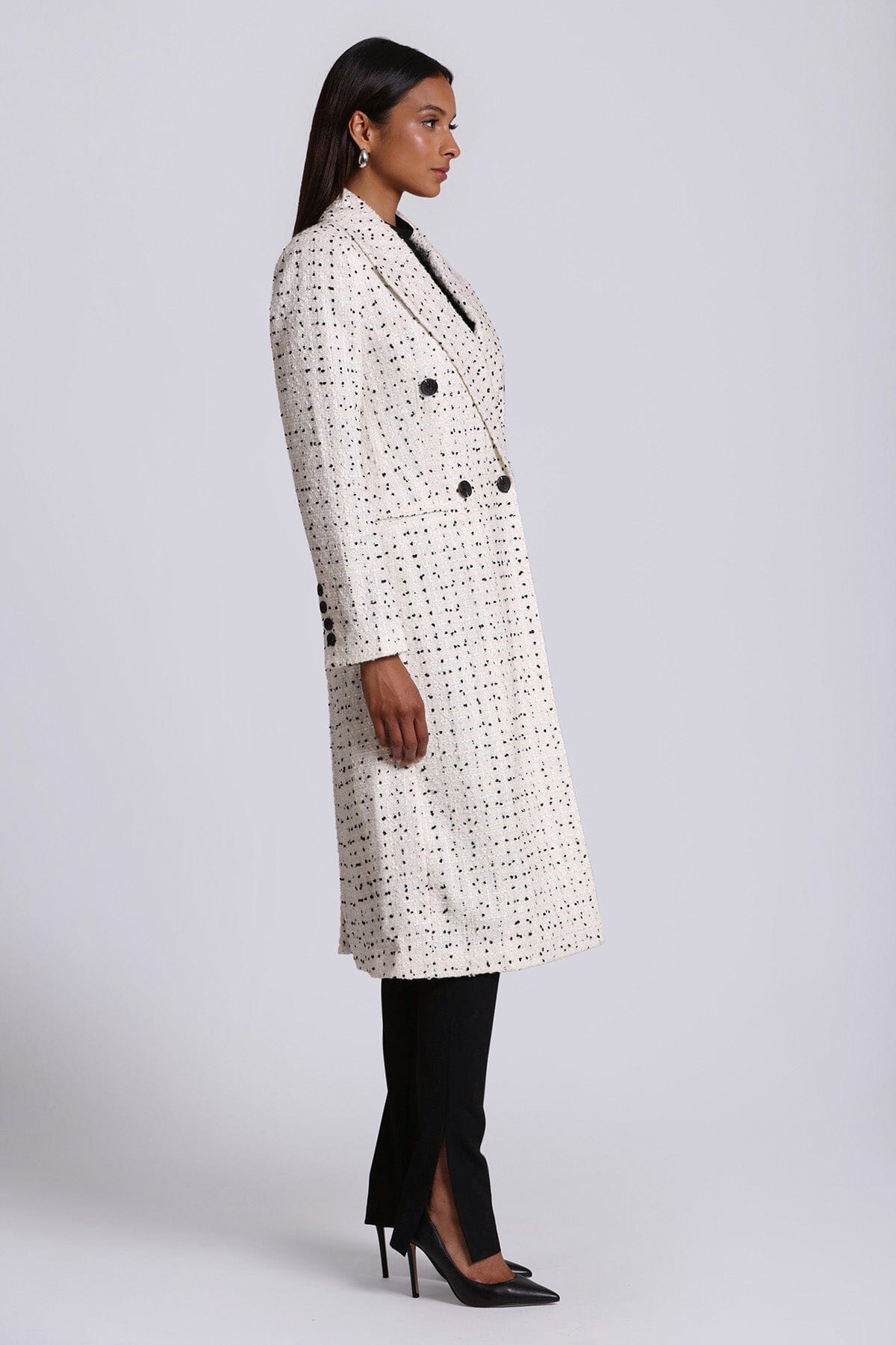 Black and white tweed tailored double breasted longline coat jacket - women's figure flattering long fashion coats jackets for fall 2023 trends