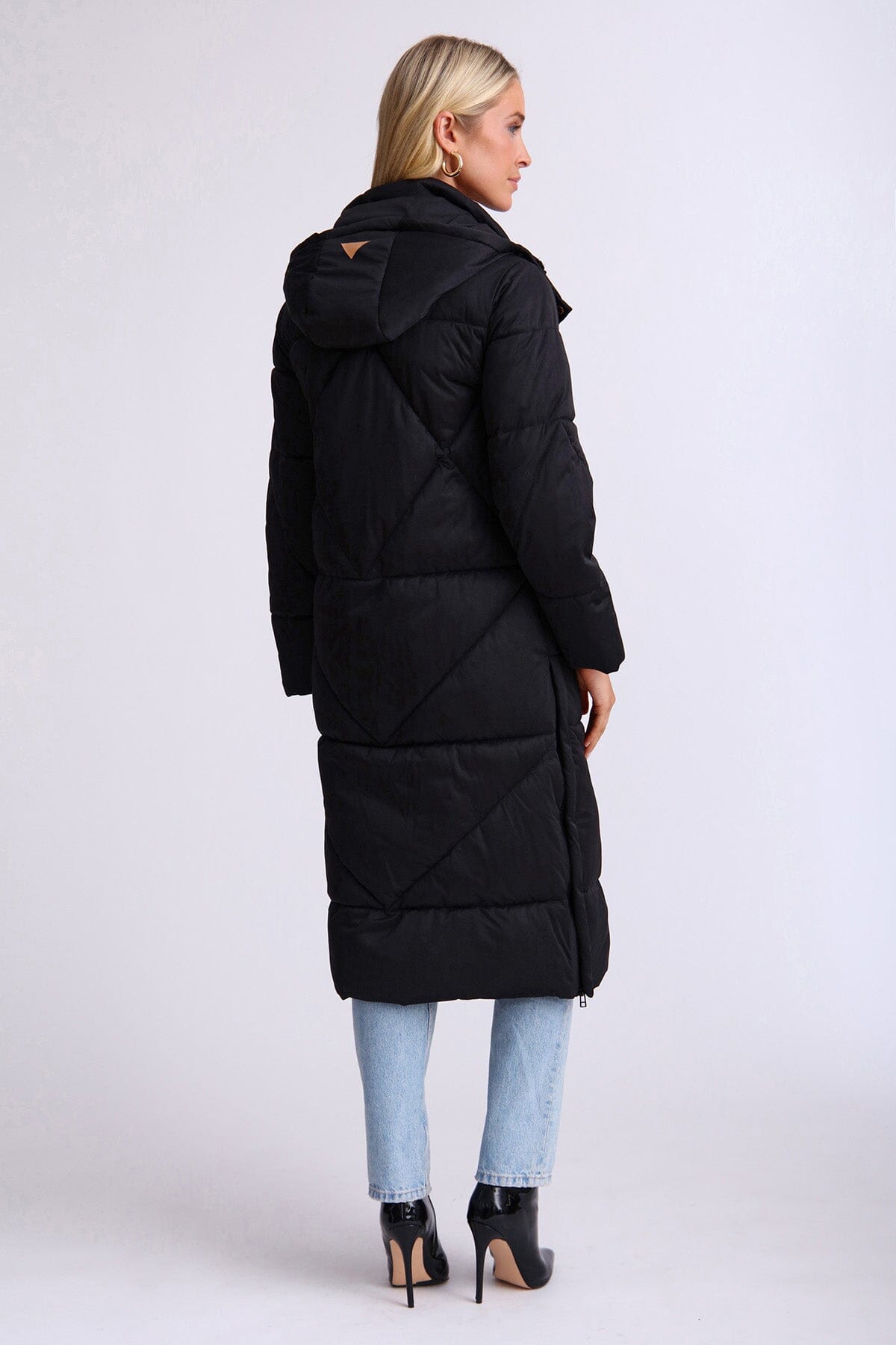 Black thermal puff longline cloud duvet puffer coat jacket - women's figure flattering Fall Winter 2023 fashion coats jackets