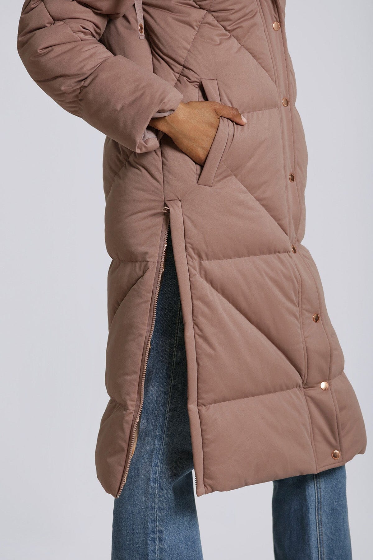 Umber brown thermal puff longline cloud duvet puffer coat jacket - women's figure flattering long cozy coats jackets for Fall Winter 2023 trends