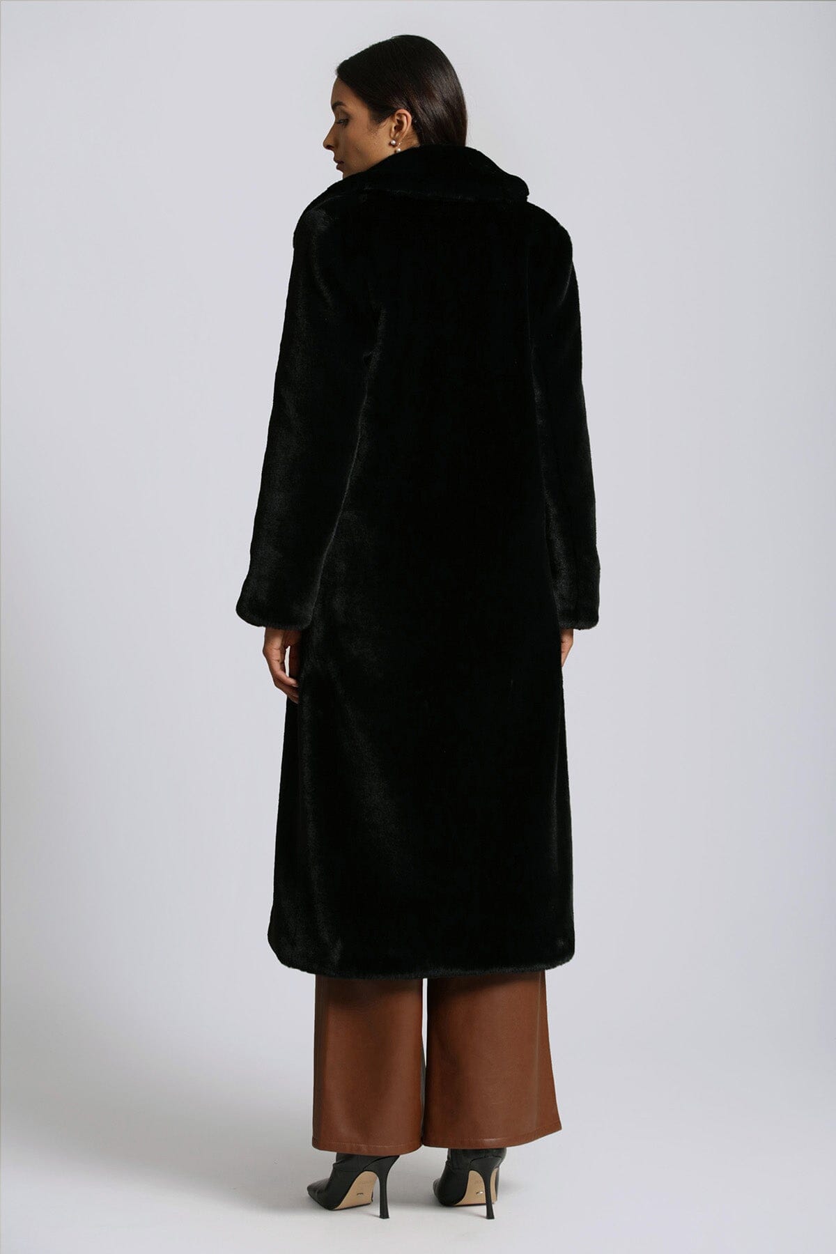 Black luxurious long faux fur maxi coat jacket - figure flattering dressy coats outerwear for women