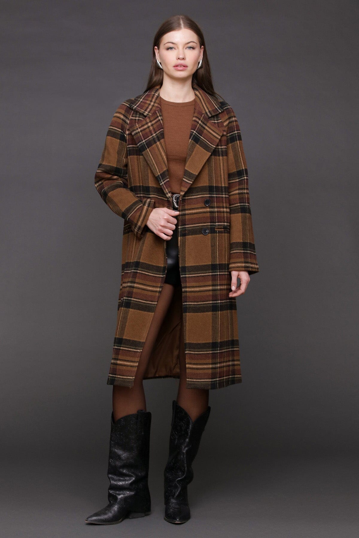 Heritage black brown plaid relaxed walker double-breasted long maxi coat with long raglan shoulder sleeves and lapel collar - Cute women's coats by Avec Les Filles