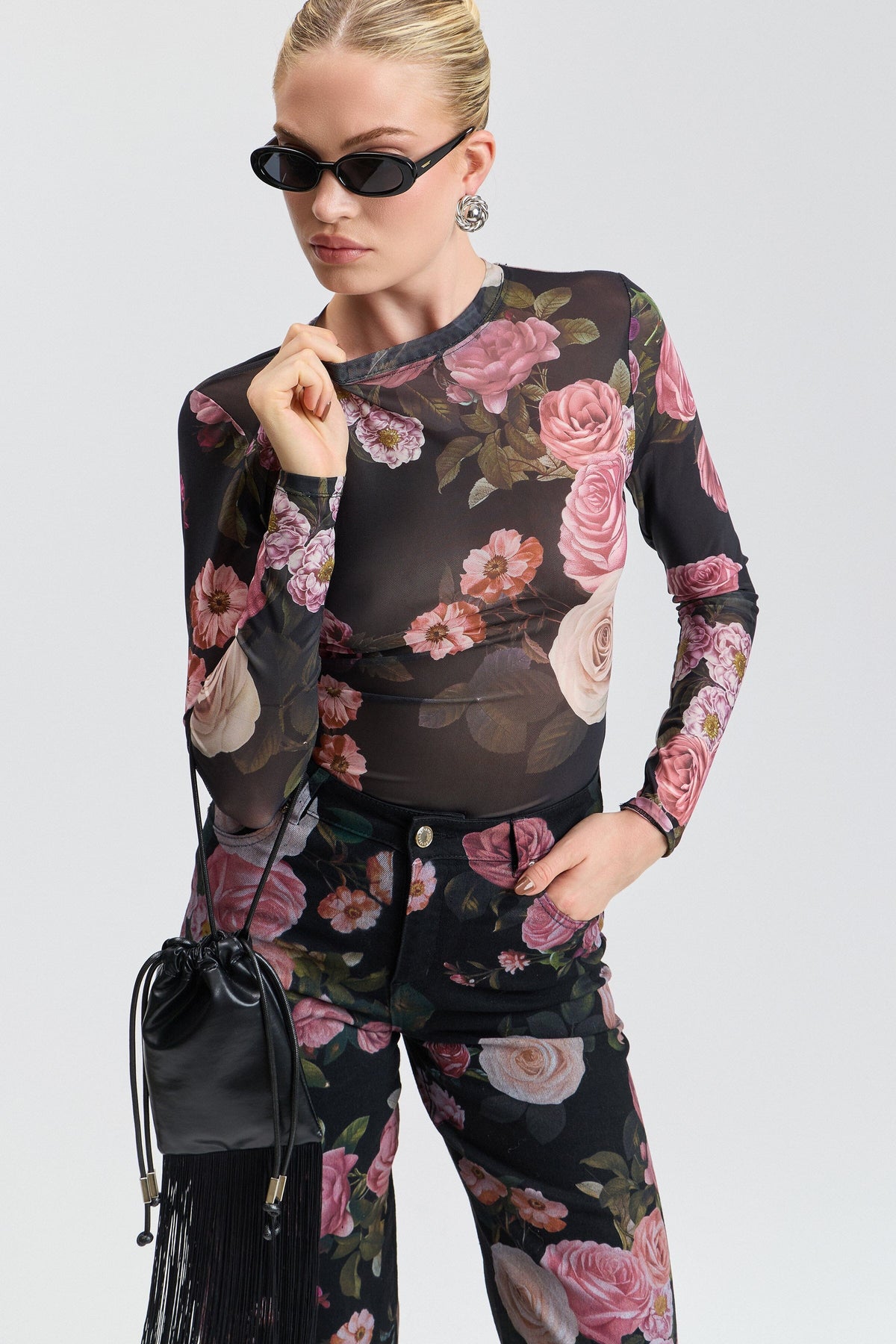 Thumbholes long-sleeve printed mesh black top with round neck. Shop women's cute floral mesh tops by Avec Les Filles.