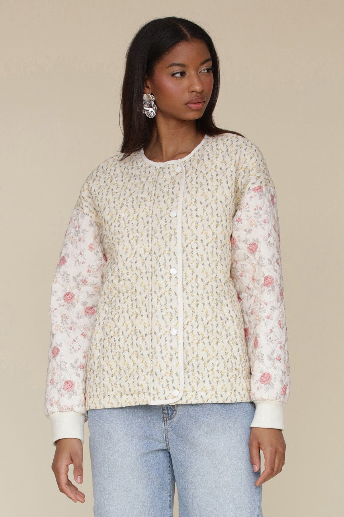 Multicolor mixed floral collarless quilted cotton bomber jacket with center zipper closure, snap placket and drop-shoulders - Cute womens coats & jackets by Avec Les Filles