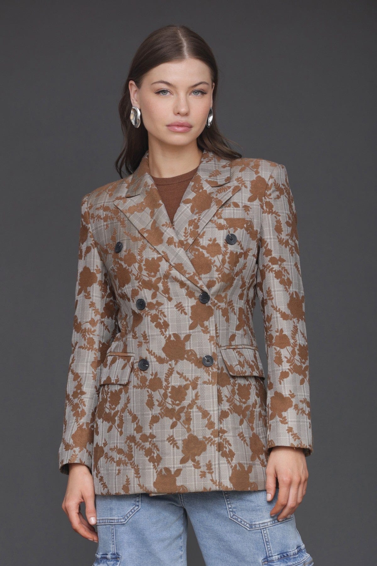 Floral brown plaid jacquard hourglass double-breasted blazer with peak lapels and long sleeves - Cute women's blazers jackets by Avec Les Filles