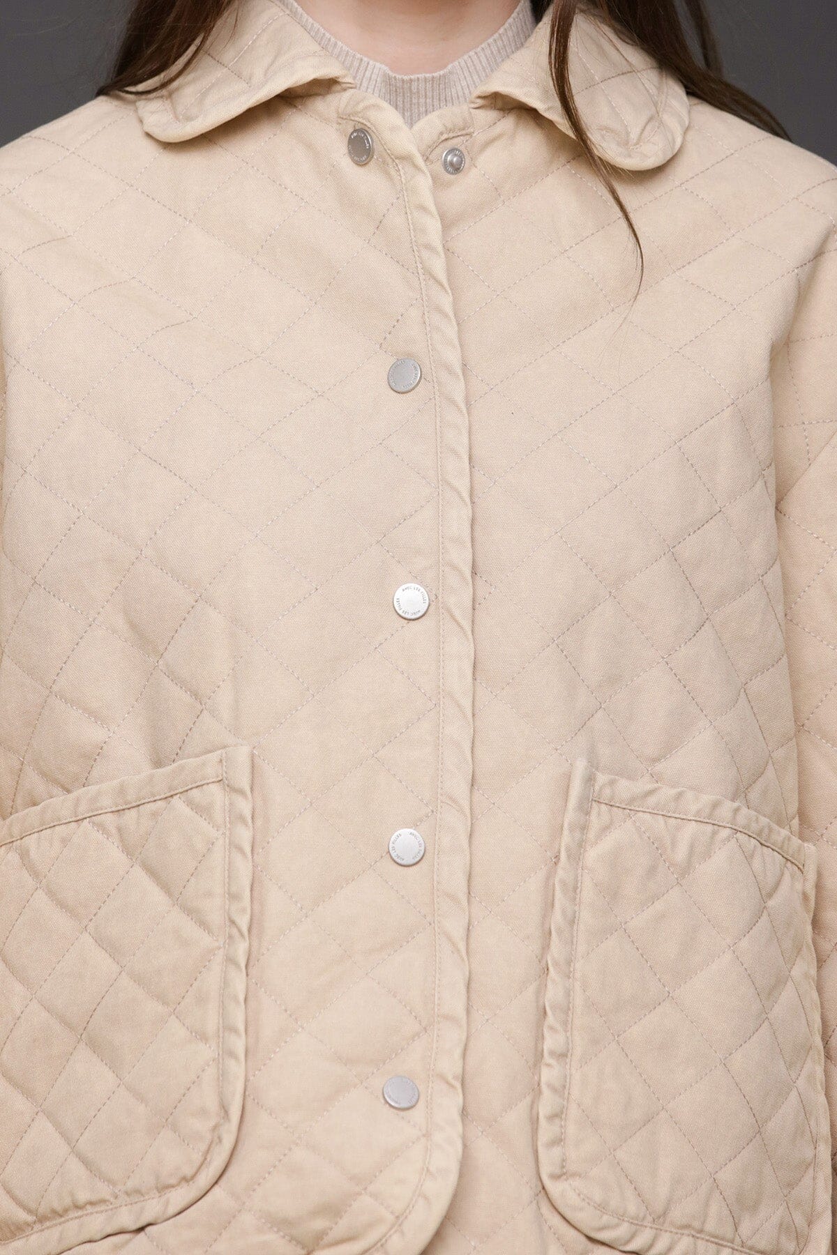 Quilted cotton field ivory jacket with snap front, long sleeves and two front patch pockets - Cute women's jackets by Avec Les Filles