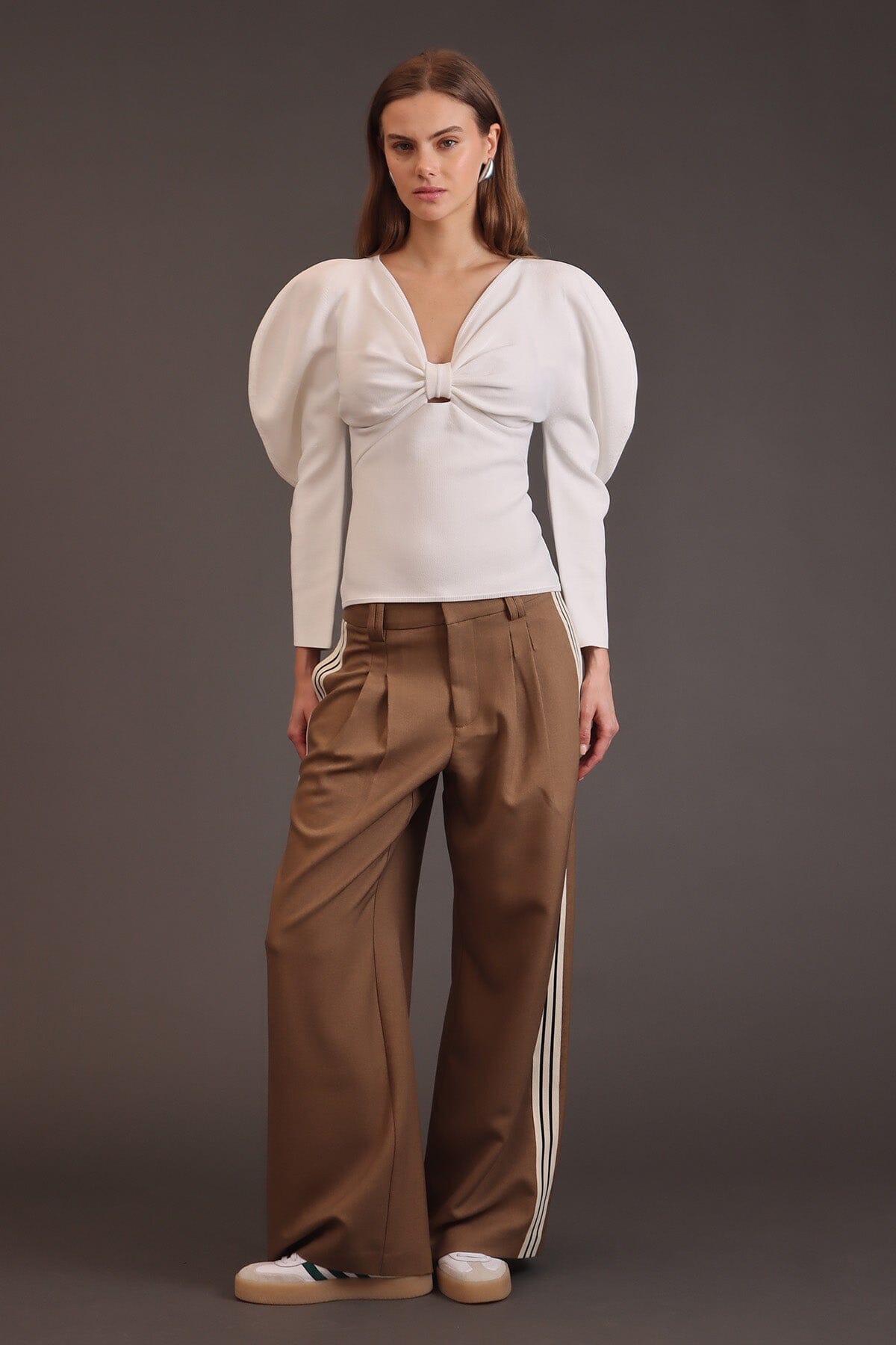 Puff sleeve bow front cream slim-fitting sweater made from viscose nylon blend with V-neckline and long sleeves - Cute women's sweater by Avec Les Filles