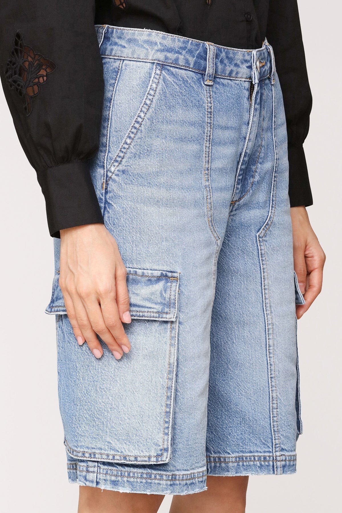Denim blue wash high-rise cargo cotton shorts with raw-edge hem and oversized flap pockets - Cute women's shorts by Avec Les Filles