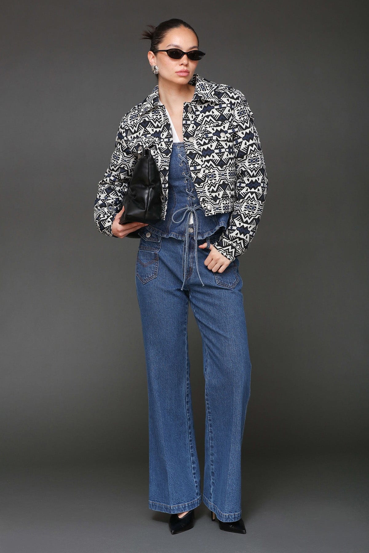 Southwestern jacquard trucker black white tribal geometric pattern jacket with button front and long sleeves - Cute women's jackets by Avec Les Filles