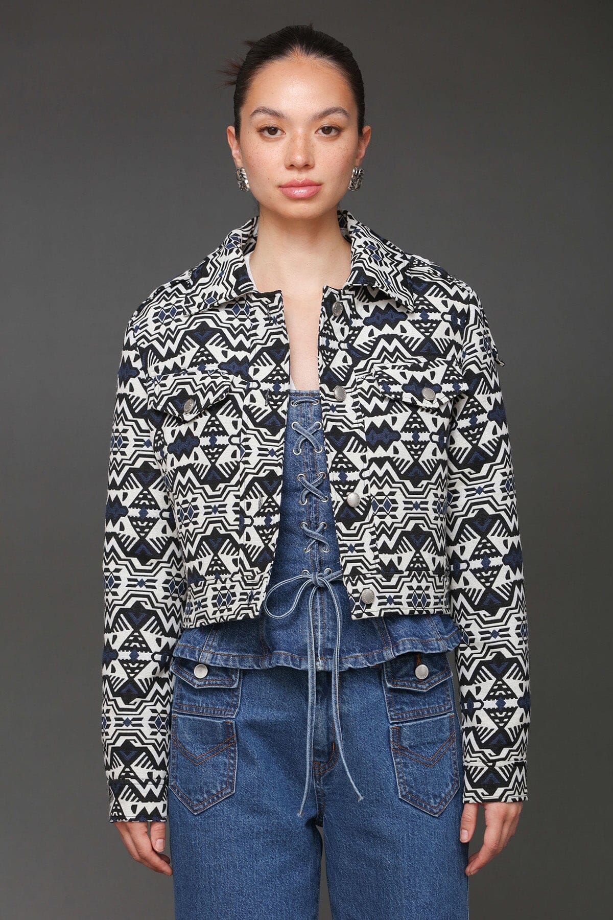 Southwestern jacquard trucker black white tribal geometric pattern jacket with button front and long sleeves - Cute women's jackets by Avec Les Filles
