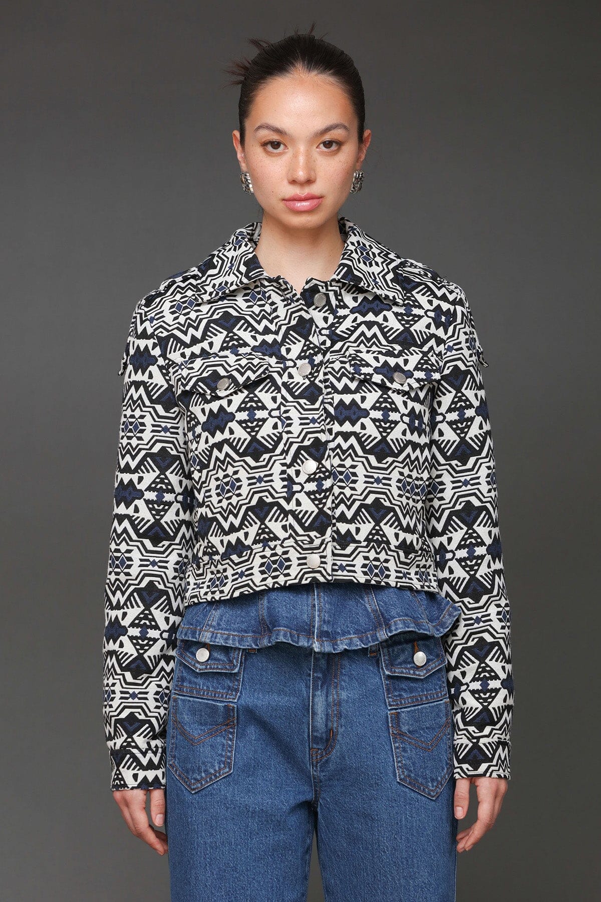 Southwestern jacquard trucker black white tribal geometric pattern jacket with button front and long sleeves - Cute women's jackets by Avec Les Filles