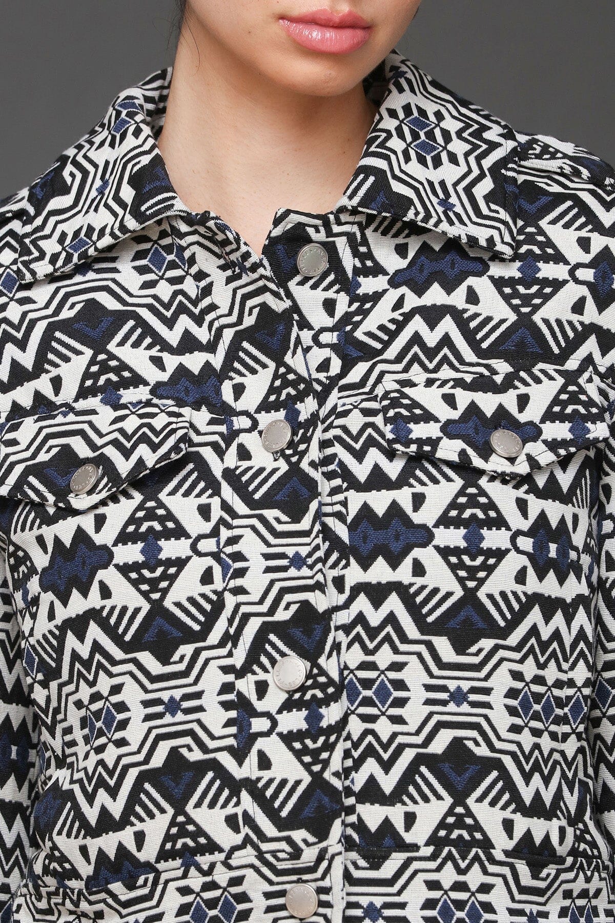 Southwestern jacquard trucker black white tribal geometric pattern jacket with button front and long sleeves - Cute women's jackets by Avec Les Filles