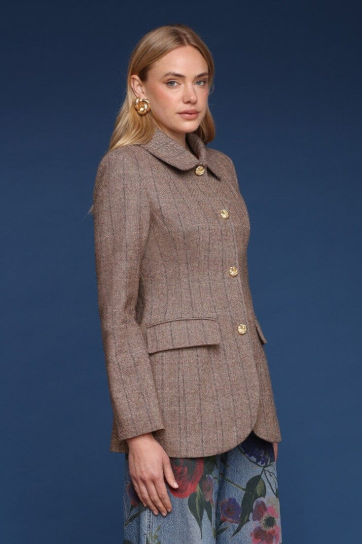 Wool blend tweed hourglass brown button front blazer with point collar and flap pockets - Shop designer blazer by Avec Les Filles
