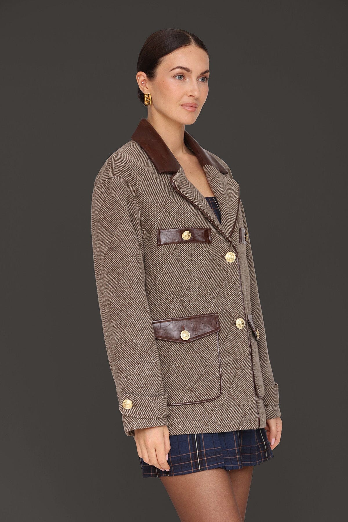 Contrast trim basketweave brown buttons- front blazer with patch pockets
and drop-shoulders - Cute women's blazers by Avec Les Filles