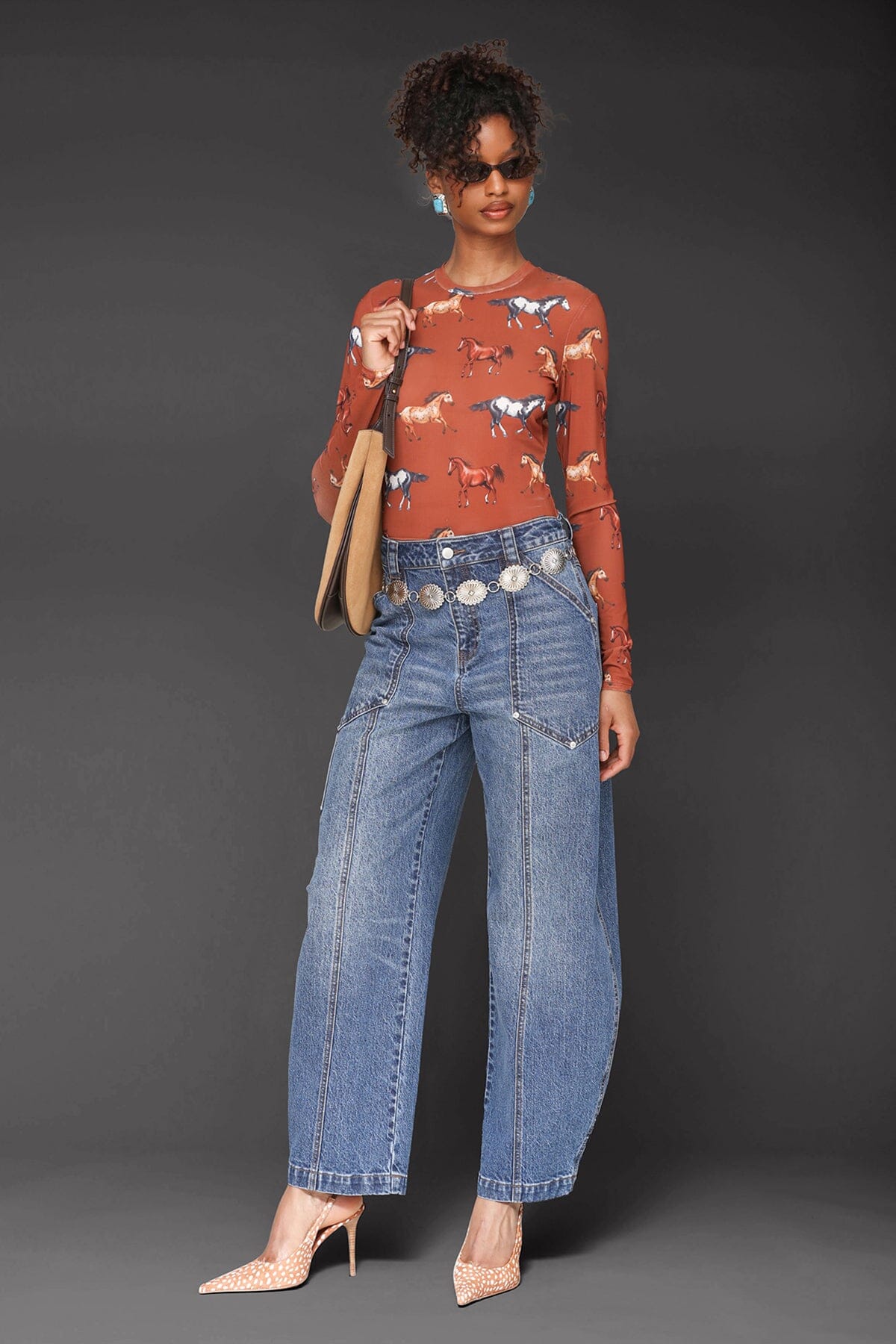 Barrel leg carpenter high-rise jeans made from a cotton blend with ankle-length hem and patch pockets - Cute women's jeans by Avec Les Filles