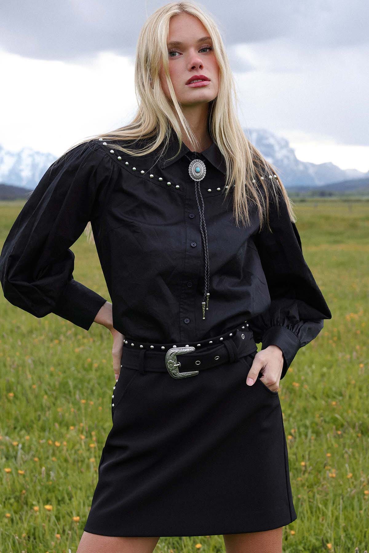 Western-studded cotton black shirt with long sleeves, point collar and button front - Cute women's shirts by Avec Les Filles