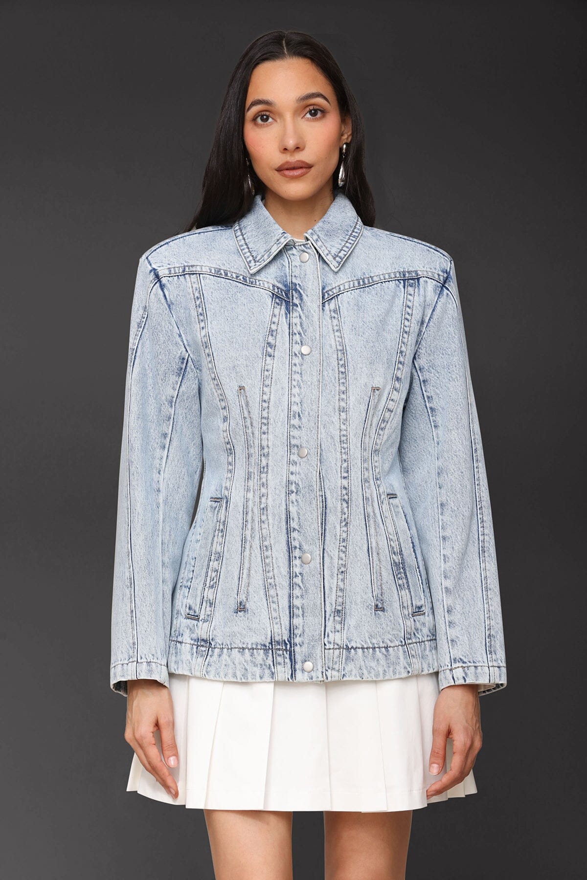 Hourglass tailored light blue denim button front jacket made of 100% cotton with shoulder pads and long sleeves - Cute women's denim jackets by Avec Les Filles