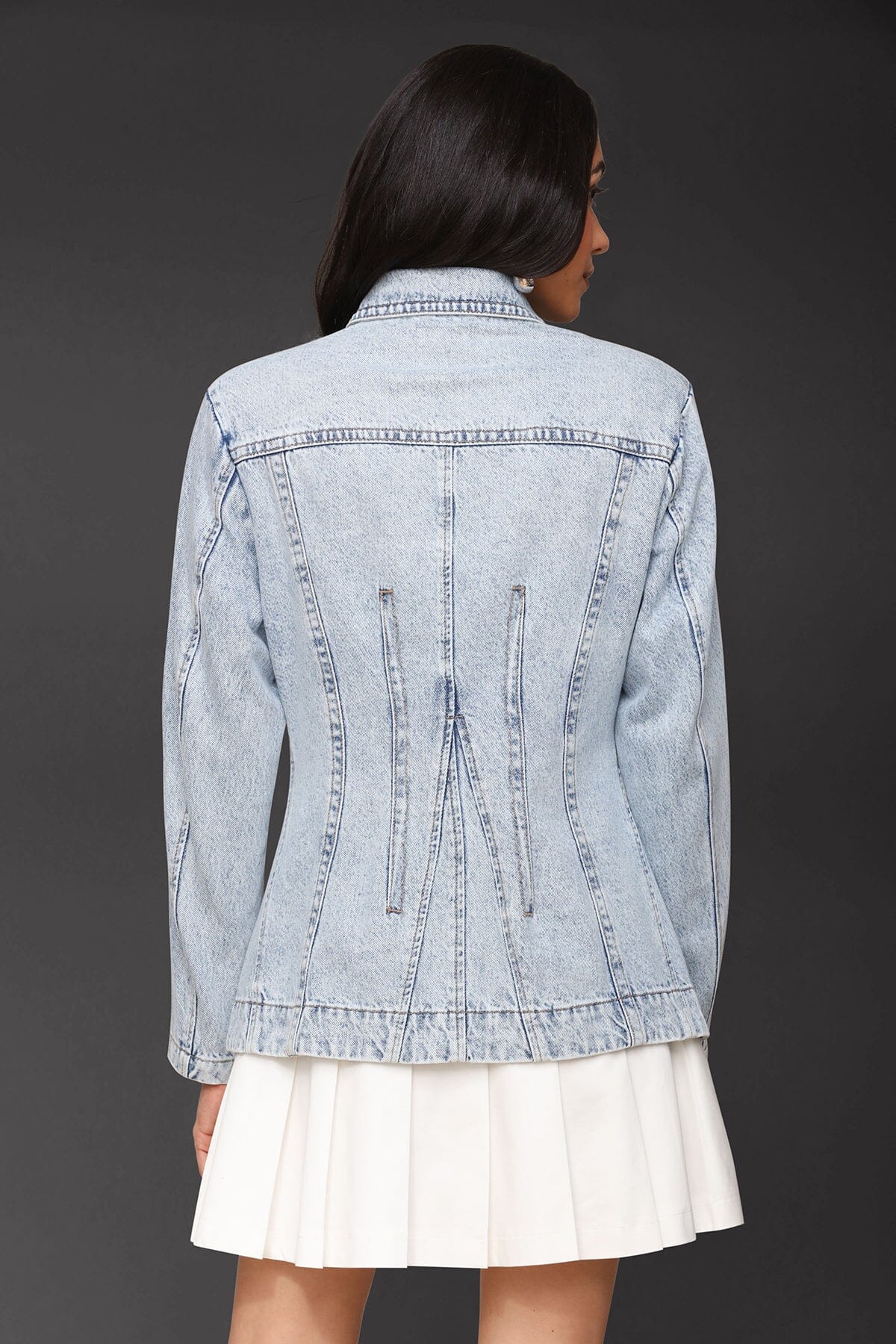 Hourglass tailored light blue denim button front jacket made of 100% cotton with shoulder pads and long sleeves - Cute women's denim jackets by Avec Les Filles