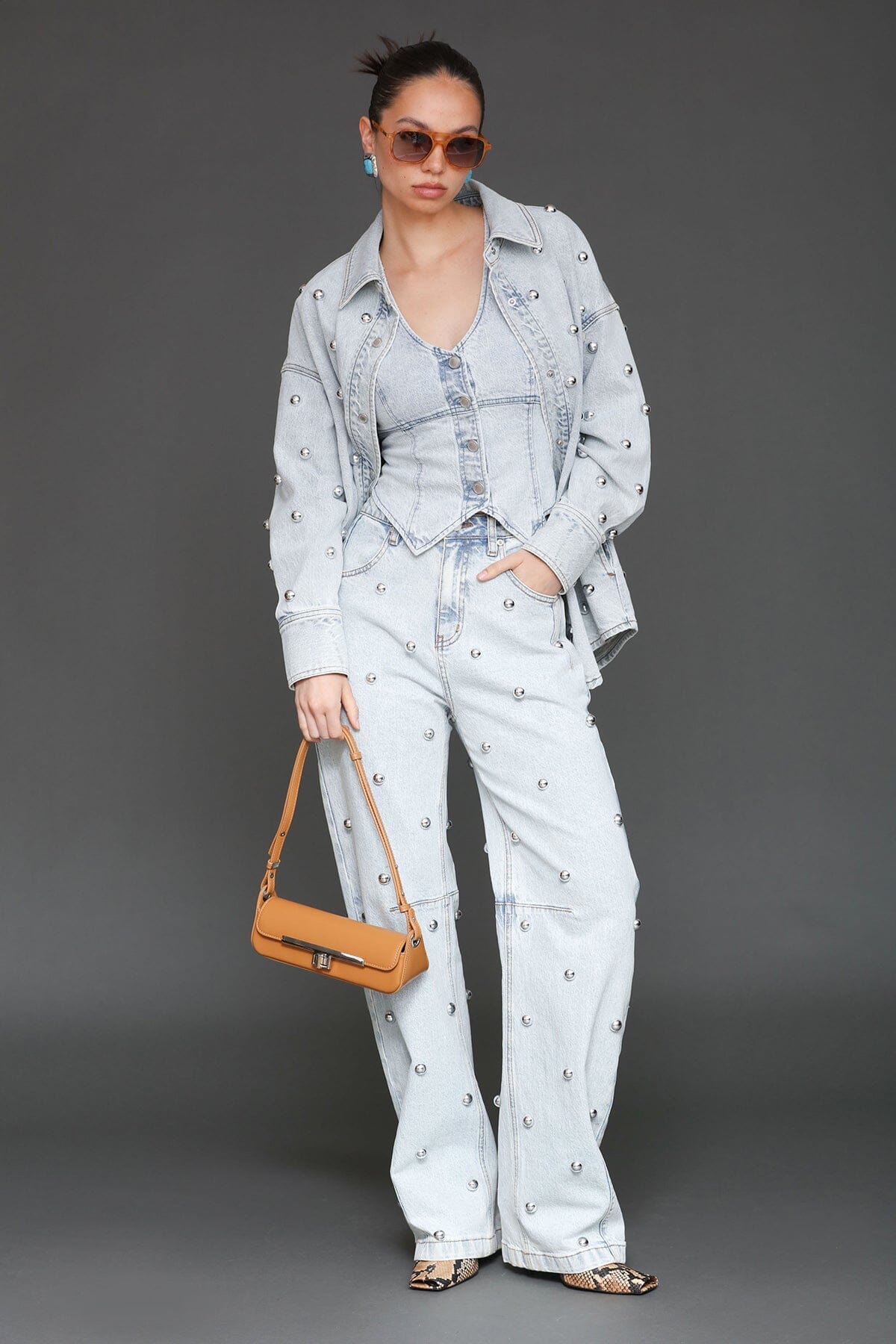 Studded straight leg light blue wash cotton high-rise jeans with five-pockets - Cute women's jeans by Avec Les Filles