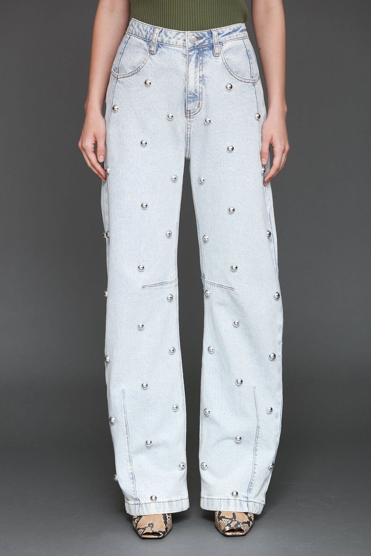 Studded straight leg light blue wash cotton high-rise jeans with five-pockets - Cute women's jeans by Avec Les Filles