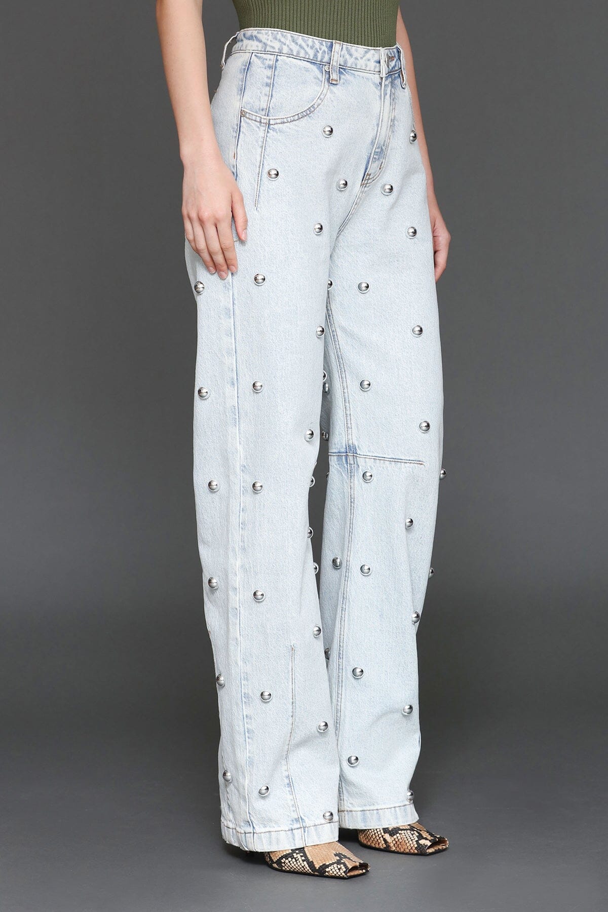 Studded straight leg light blue wash cotton high-rise jeans with five-pockets - Cute women's jeans by Avec Les Filles