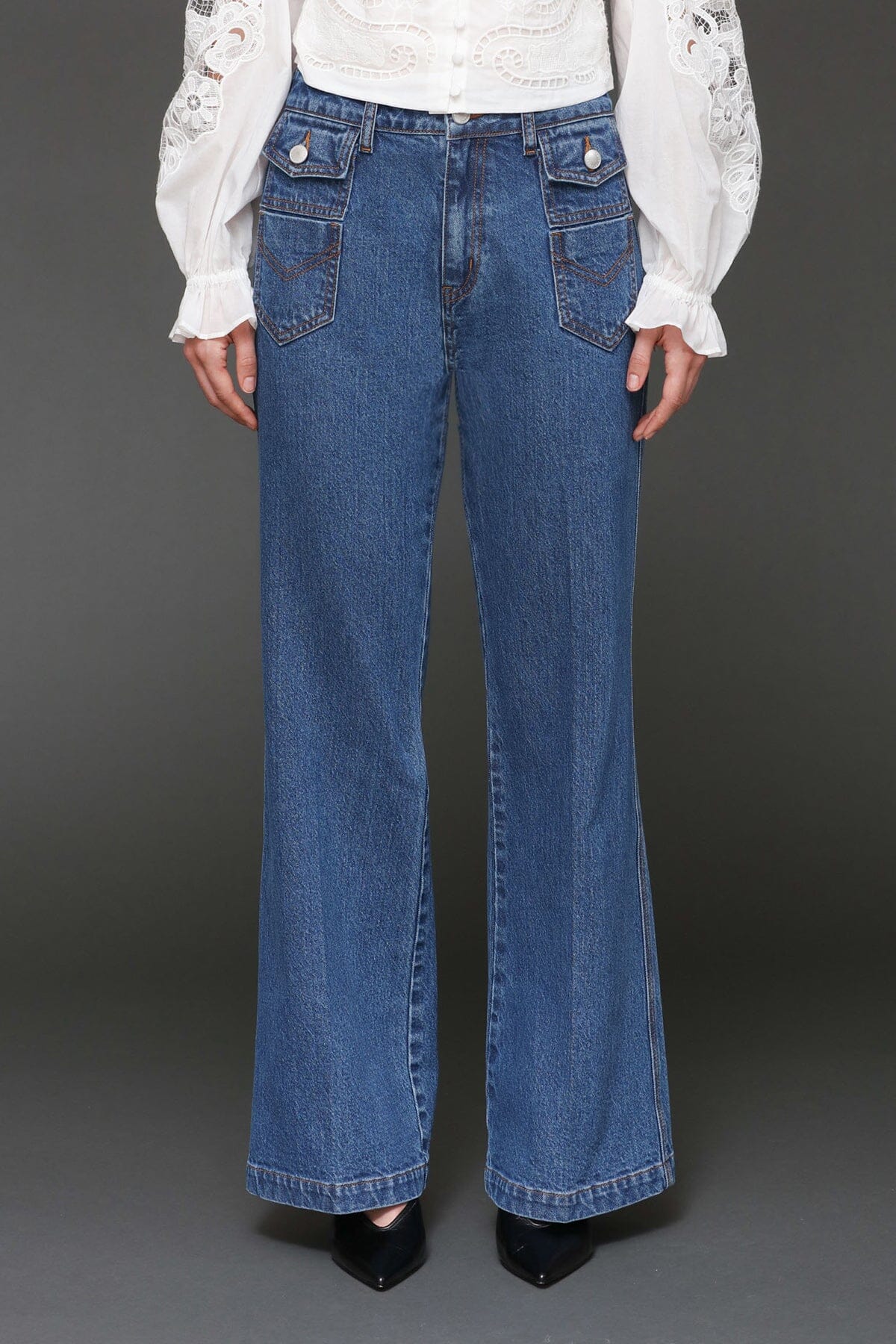 Patch pocket wide leg cotton blue flared jeans - Cute women's jeans by Avec Les Filles