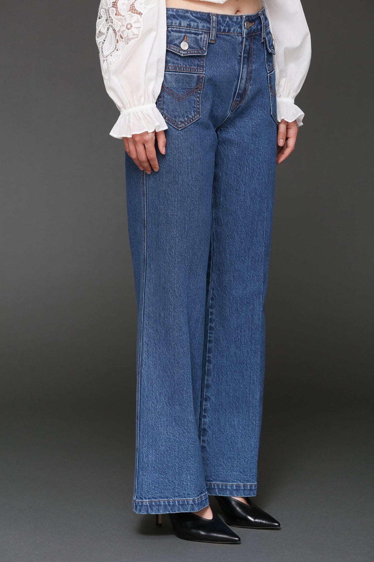 Patch pocket wide leg cotton blue flared jeans - Cute women's jeans by Avec Les Filles