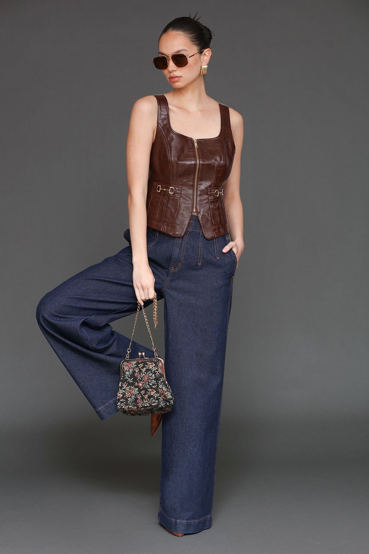 Cinched waist, wide-leg indigo jean pants made of cotton blend with slight stretch and high rise waist - Cute women's pants by Avec Les Filles