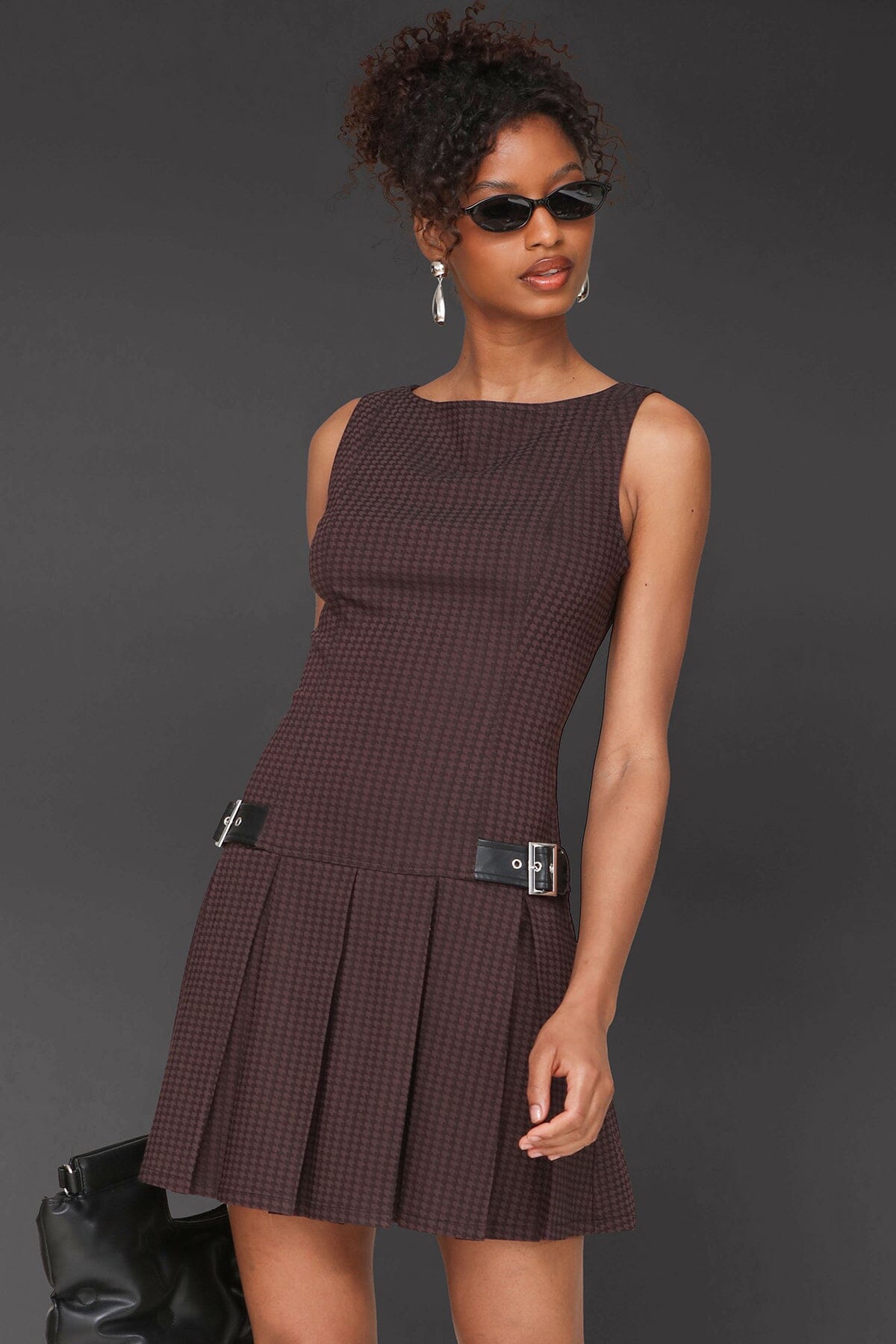 Houndstooth pleated black and brown knife-pleated mini dress with sleeveless and boat neckline - Cute women's mini dresses by Avec Les Filles
