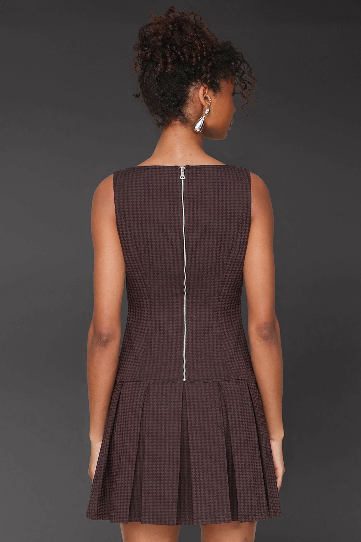 Houndstooth pleated black and brown knife-pleated mini dress with sleeveless and boat neckline - Cute women's mini dresses by Avec Les Filles