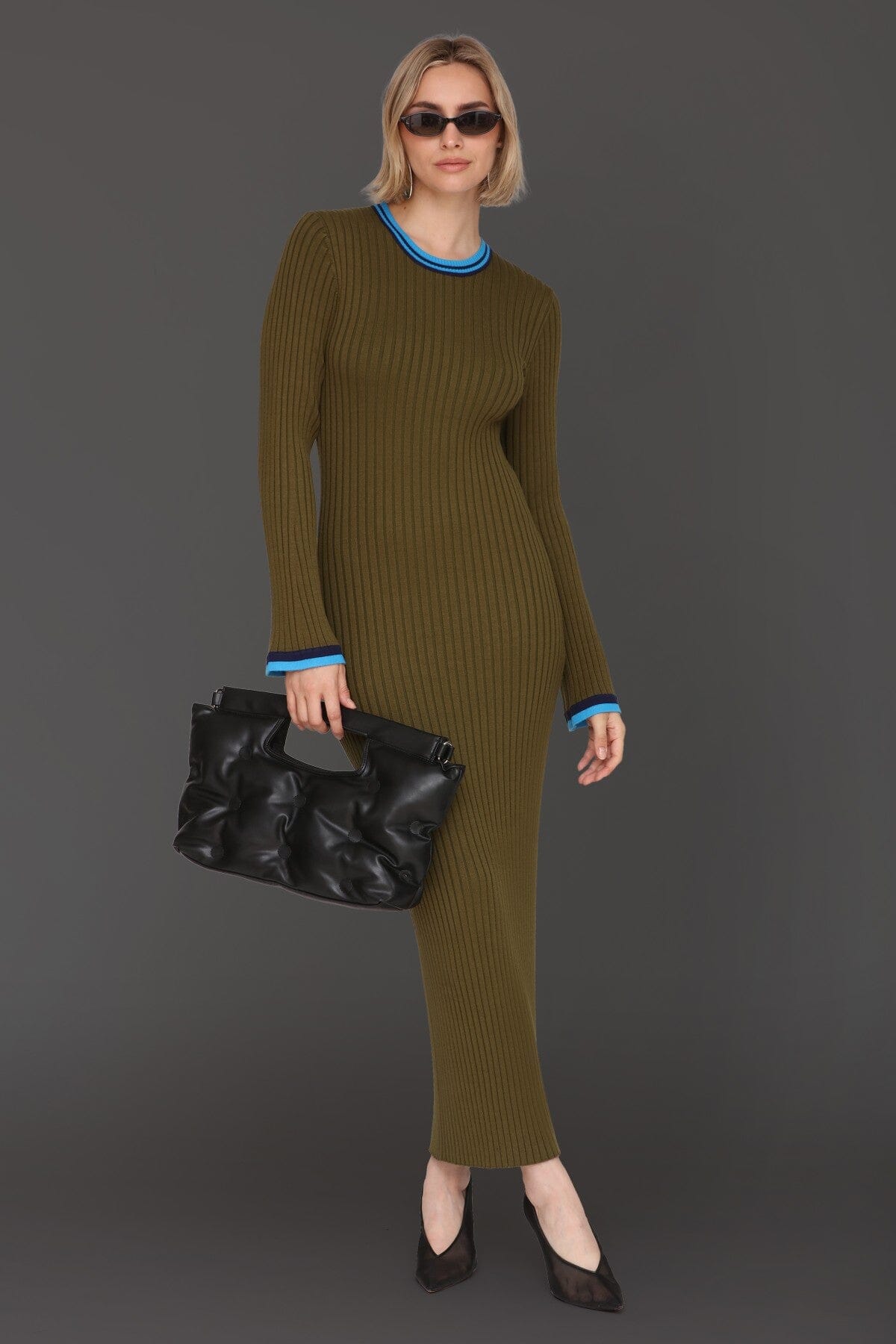 Contrast trim green maxi sweater dress with crew neckline and long flared sleeves - Cute women's maxi dresses by Avec Les Filles
