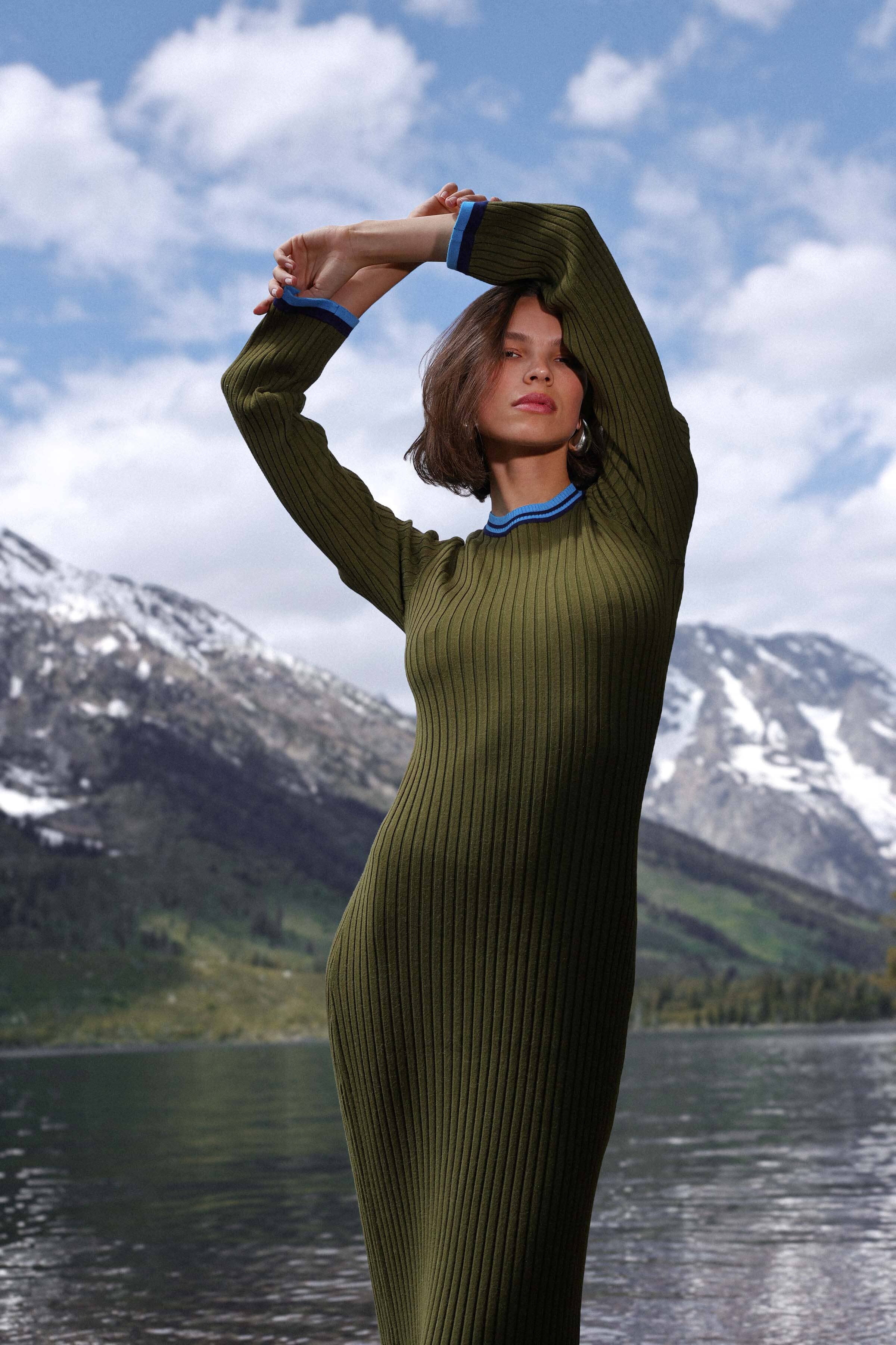 Contrast trim green maxi sweater dress with crew neckline and long flared sleeves - Cute women's maxi dresses by Avec Les Filles
