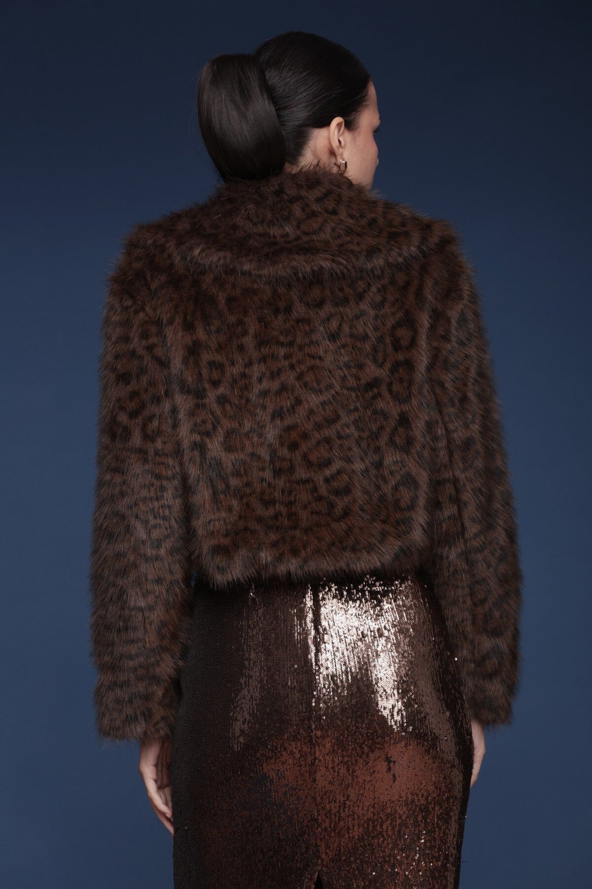 Leopard faux fur cropped double-breasted button front brown and black leopard print coat with side pockets - Cute women's coats by Avec Les Filles