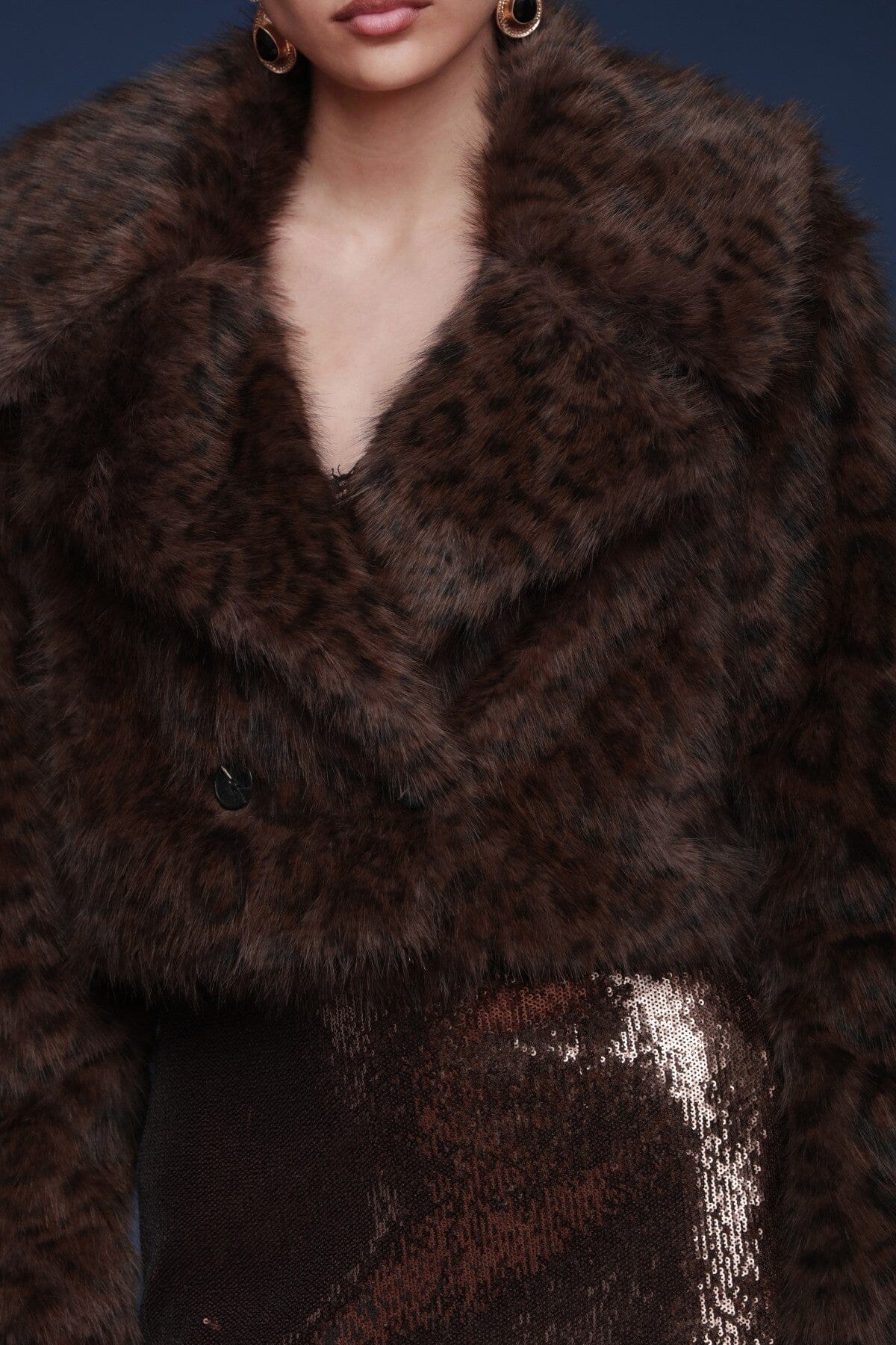 Leopard faux fur cropped double-breasted button front brown and black leopard print coat with side pockets - Cute women's coats by Avec Les Filles
