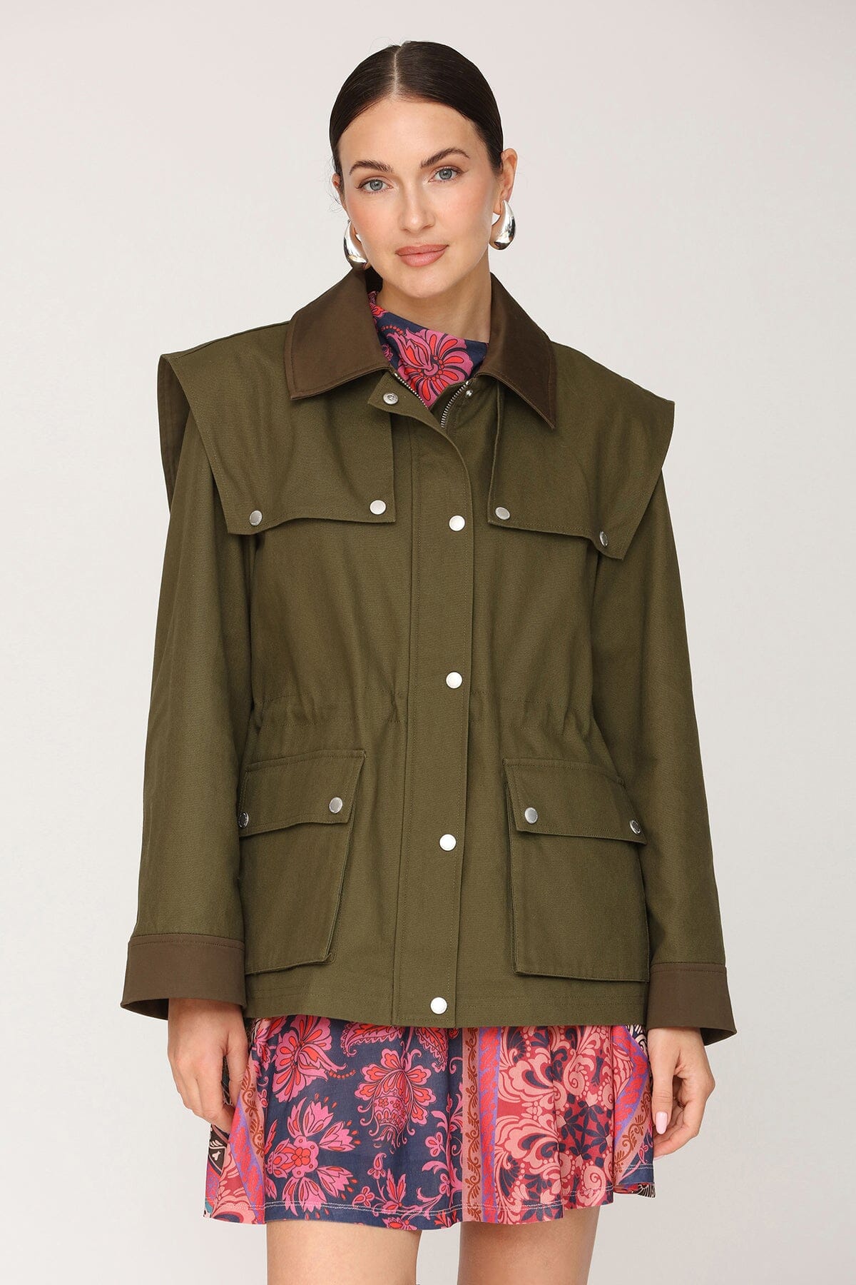 Strong shoulder cotton utility snap-front green jacket with a contrast collar and detachable storm flap - Cute women's jackets by Avec Les Filles
