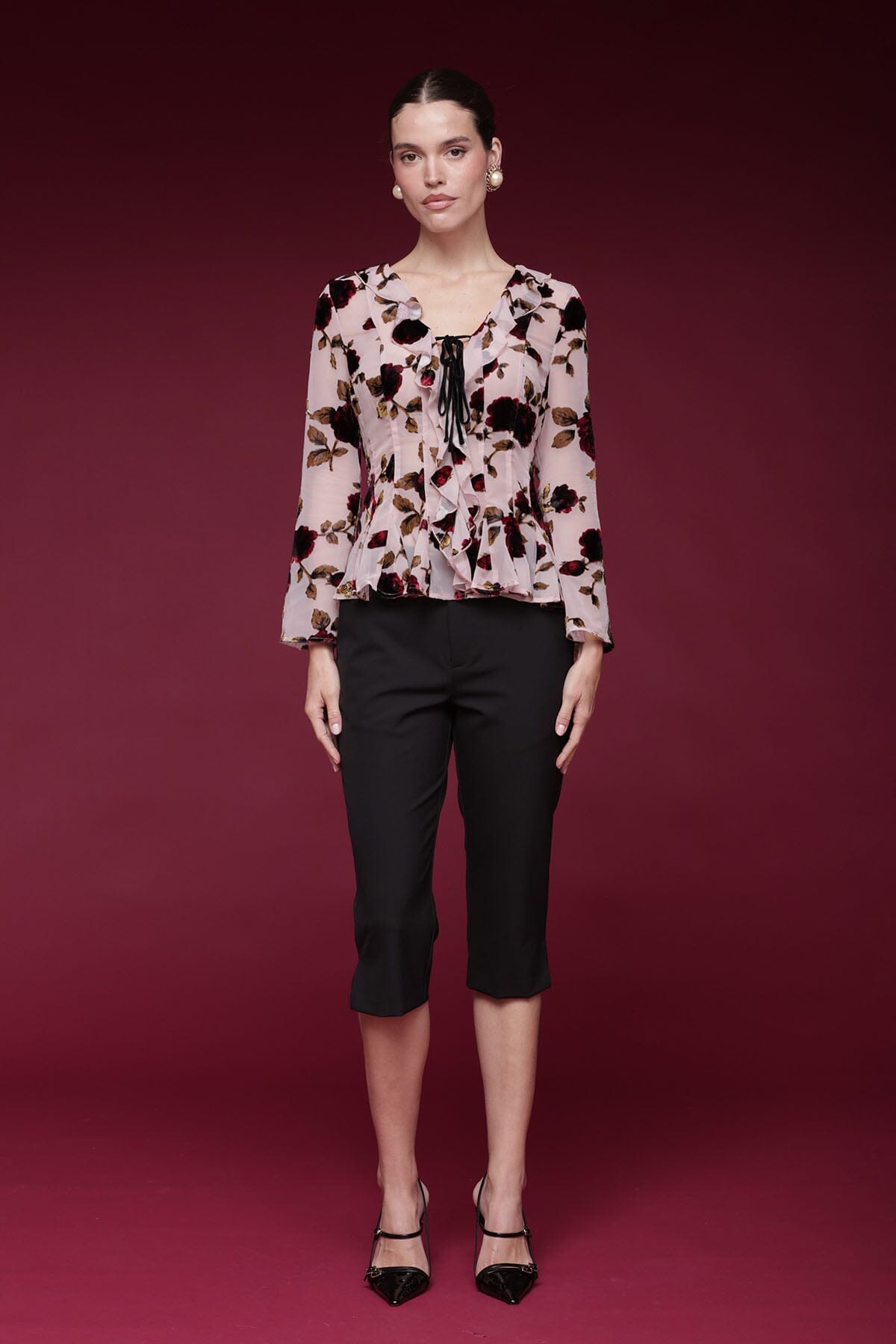 Tailored capri high-rise black pants with side slits and slant hip pockets - Shop designer women's pants by Avec Les Filles