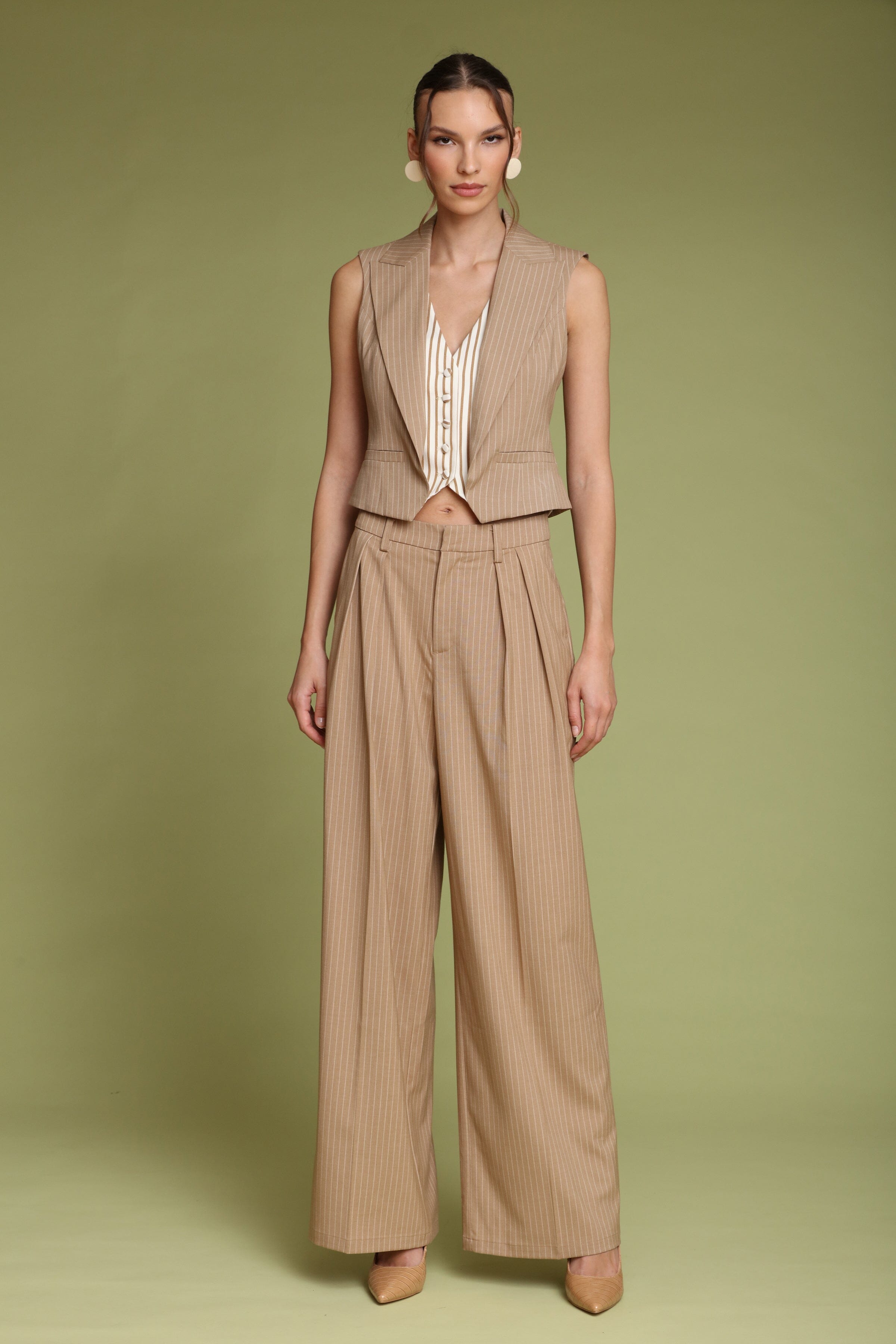 Two-tone camel striped tailored sleeveless suit vest with notched lapels and faux welt pockets - Shop designer women’s suit vests by Avec Les Filles