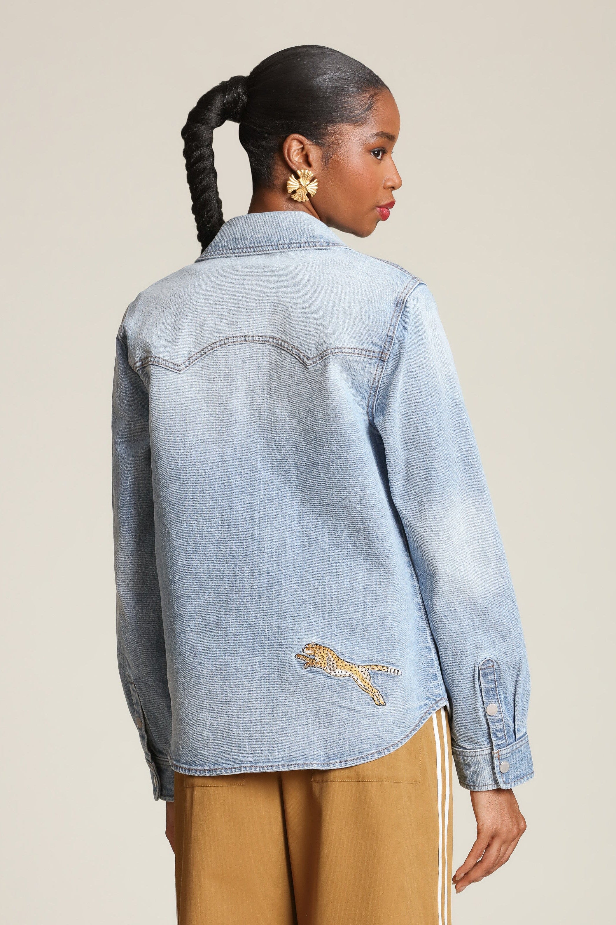 Cheetah patch snap-front blue denim shirt in cotton blend with long sleeves and western yoke detailing - Shop designer women's shirts by Avec Les Filles