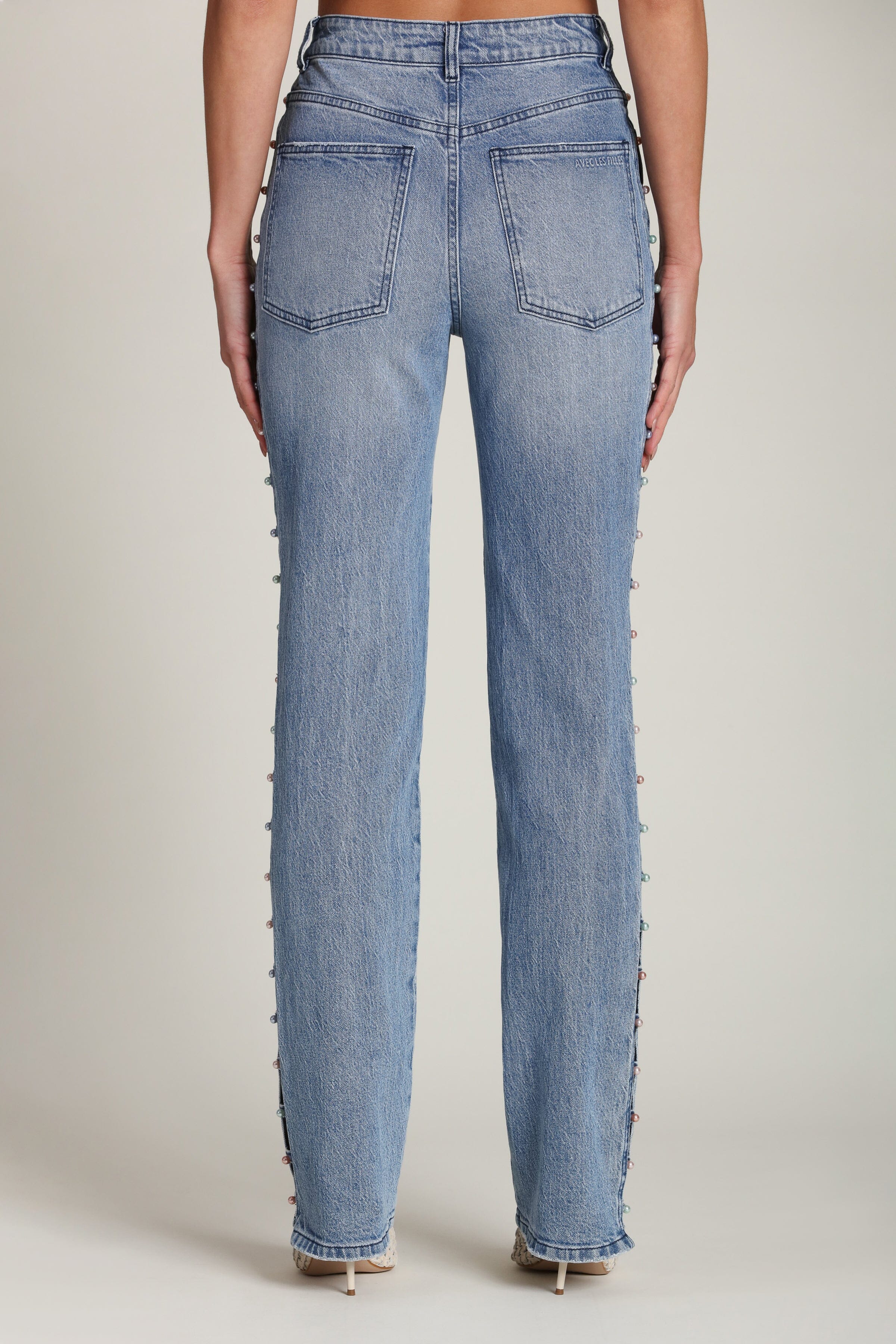 Pearl Embellished Cut-Out Jeans Pants Avec Les Filles