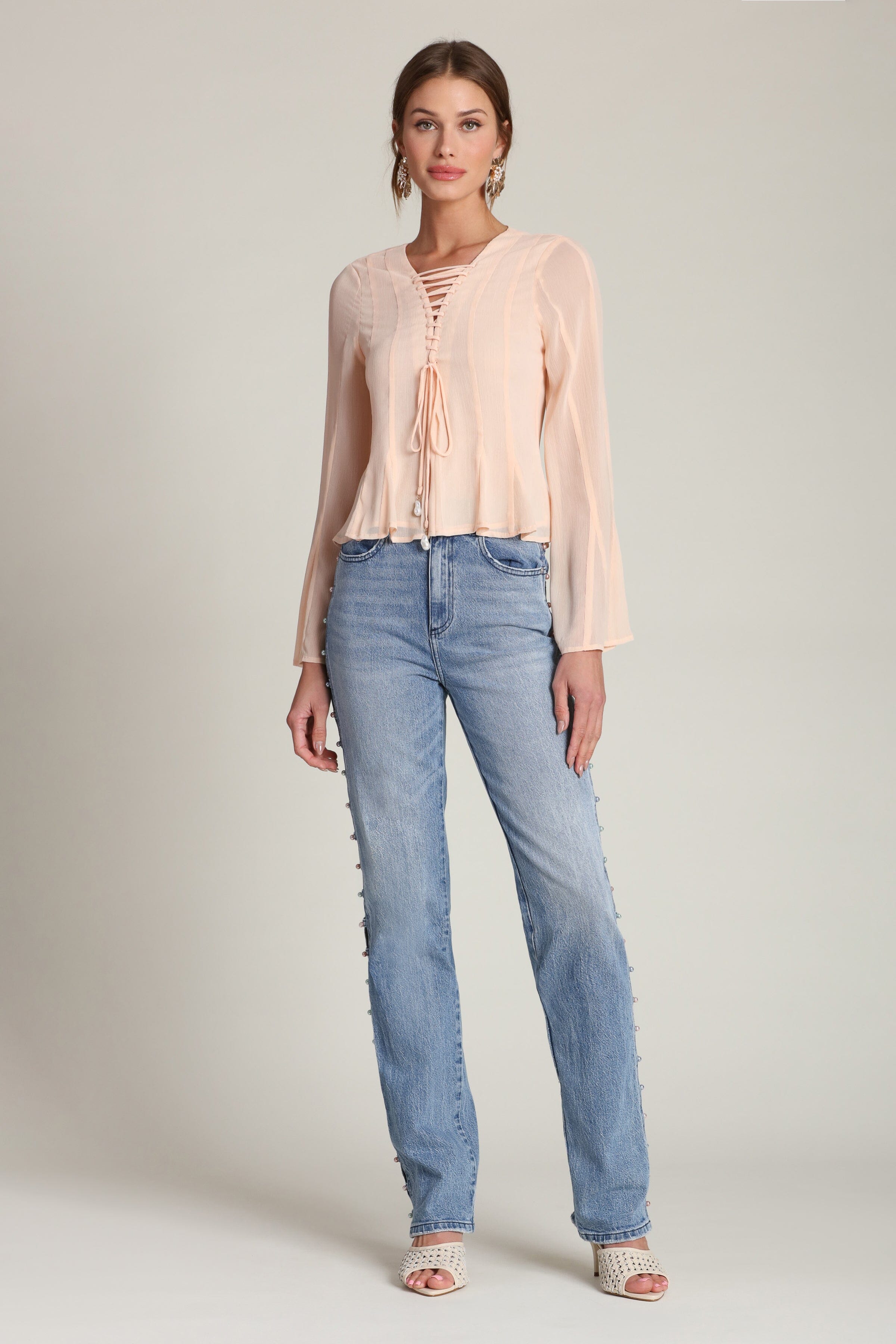 Pearl Embellished Cut-Out Jeans Pants Avec Les Filles