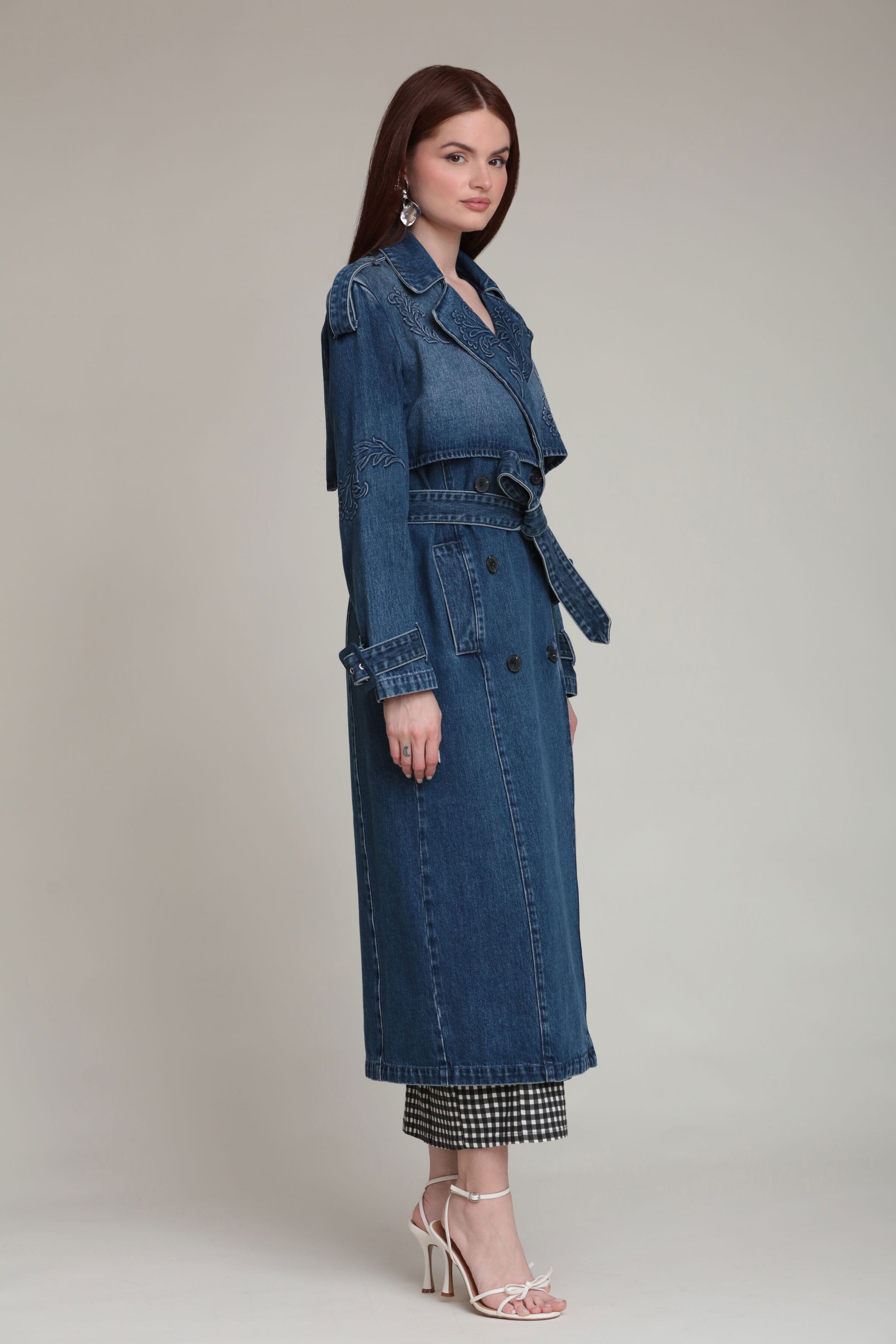 Deep blue long denim trench coat women in 100% cotton with a detachable belt - Shop trench coats by Avec Les Filles