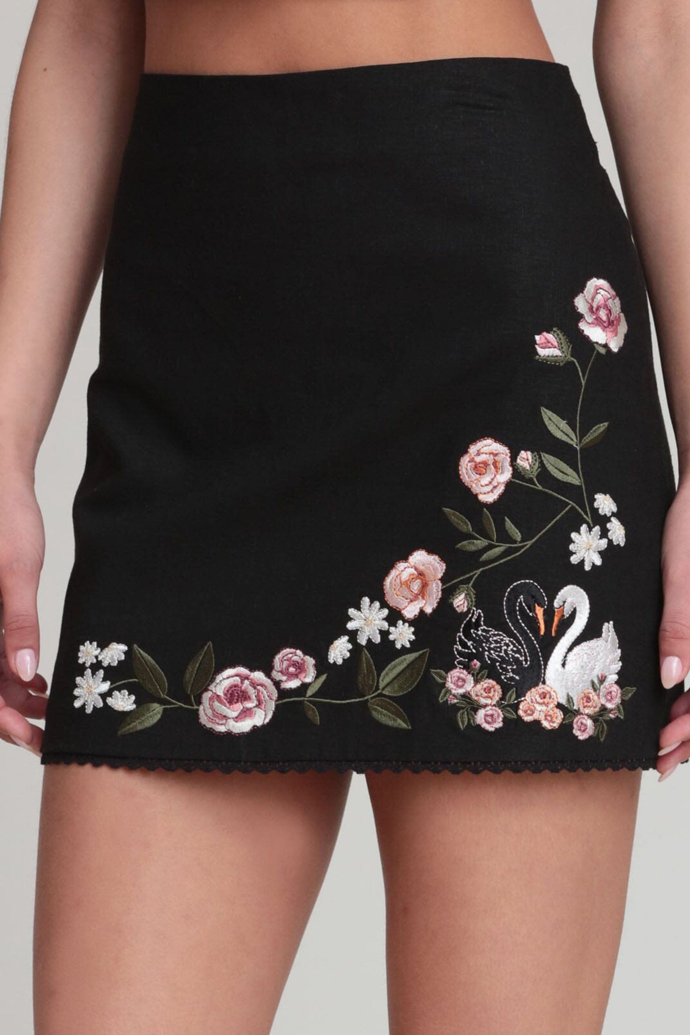 Embroidered stretch linen black floral mini skirt - Shop women's cute mini skirts by Avec Les Filles
