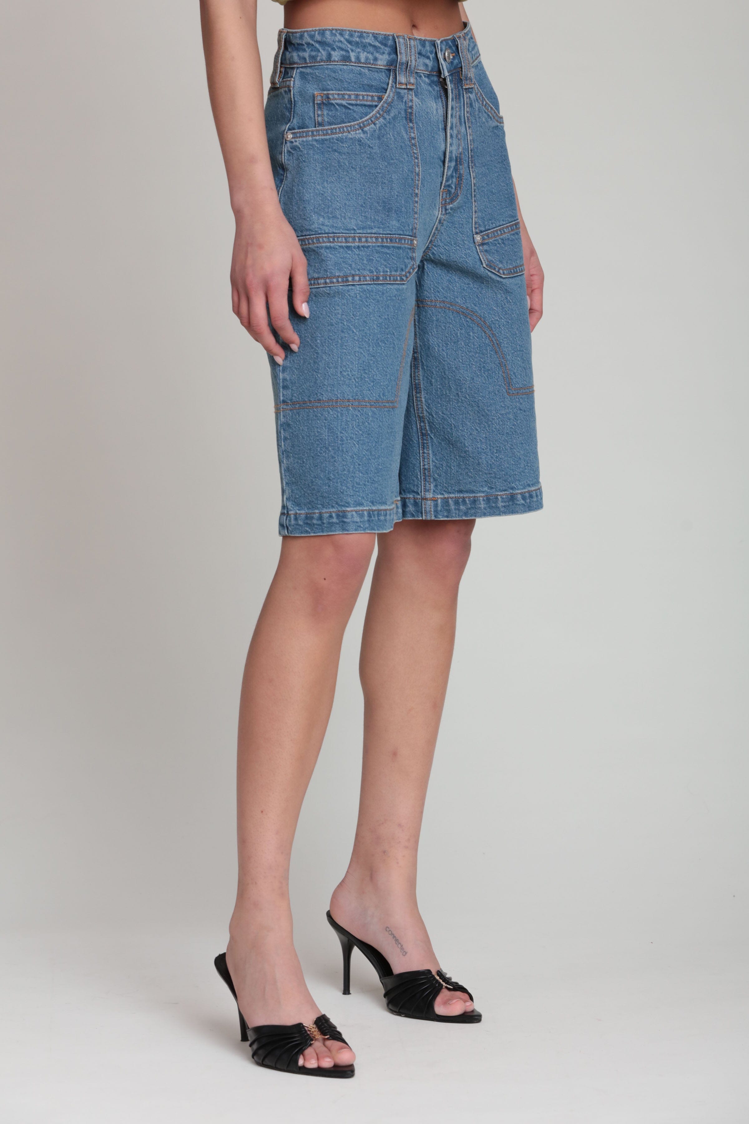 Blue wide-leg denim cargo shorts in a cotton blend with a high-rise waist by Avec Les Filles