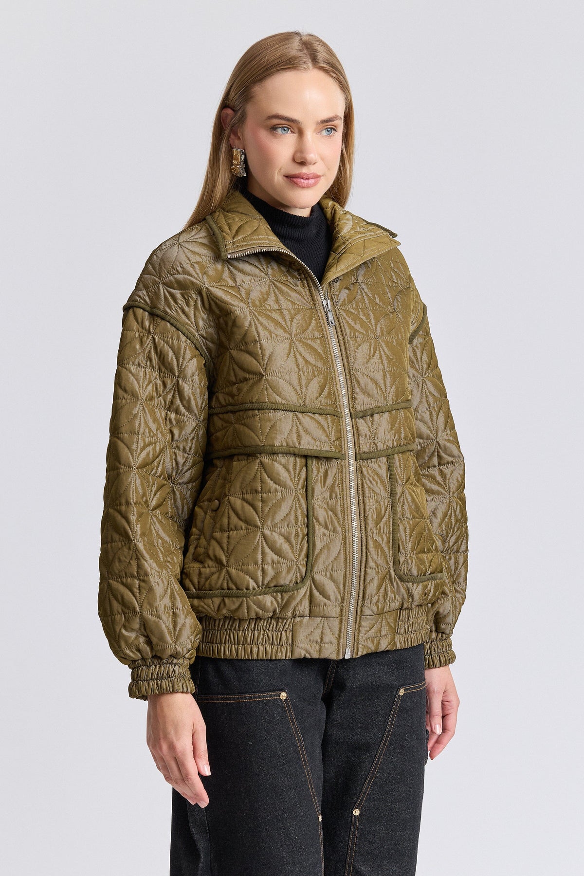 Oversized quilted green jacket with zip-front and long sleeves - Shop women's bomber jackets by Avec Les Filles.