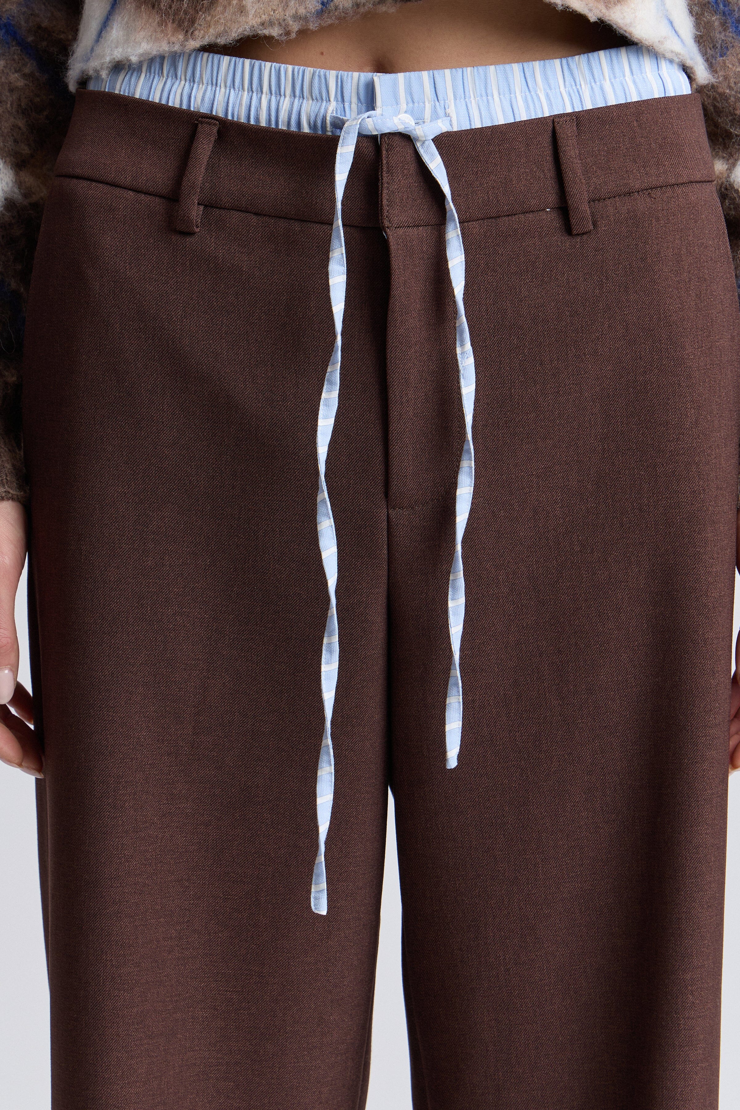 Layered waistband brown wide leg flowy pants women with high-rise waist and belt - Shop brown pants by Avec Les Filles.