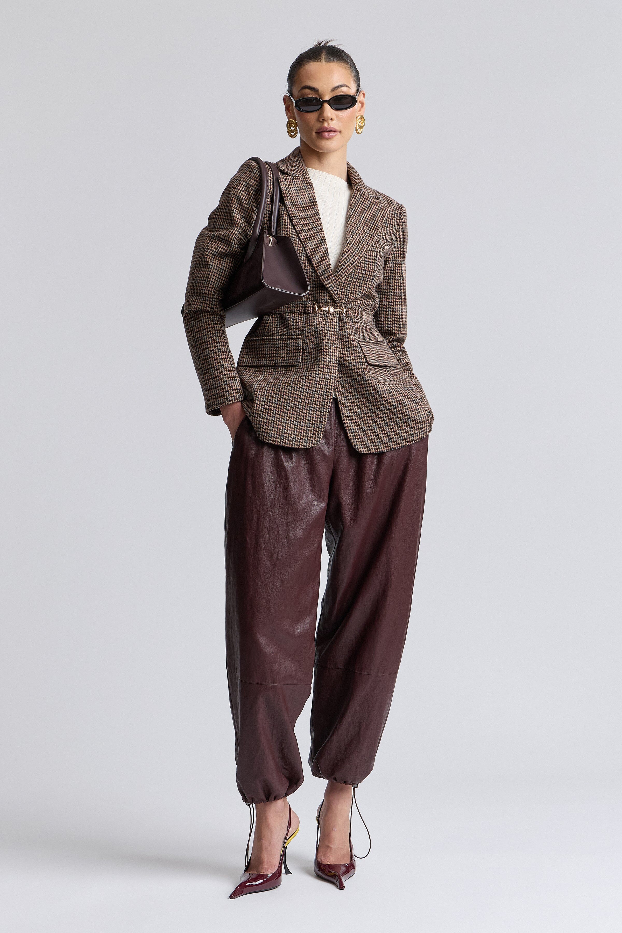 Single-breasted brown houndstooth pattern blazer with long sleeves - Shop brown jackets women by Avec Les Filles