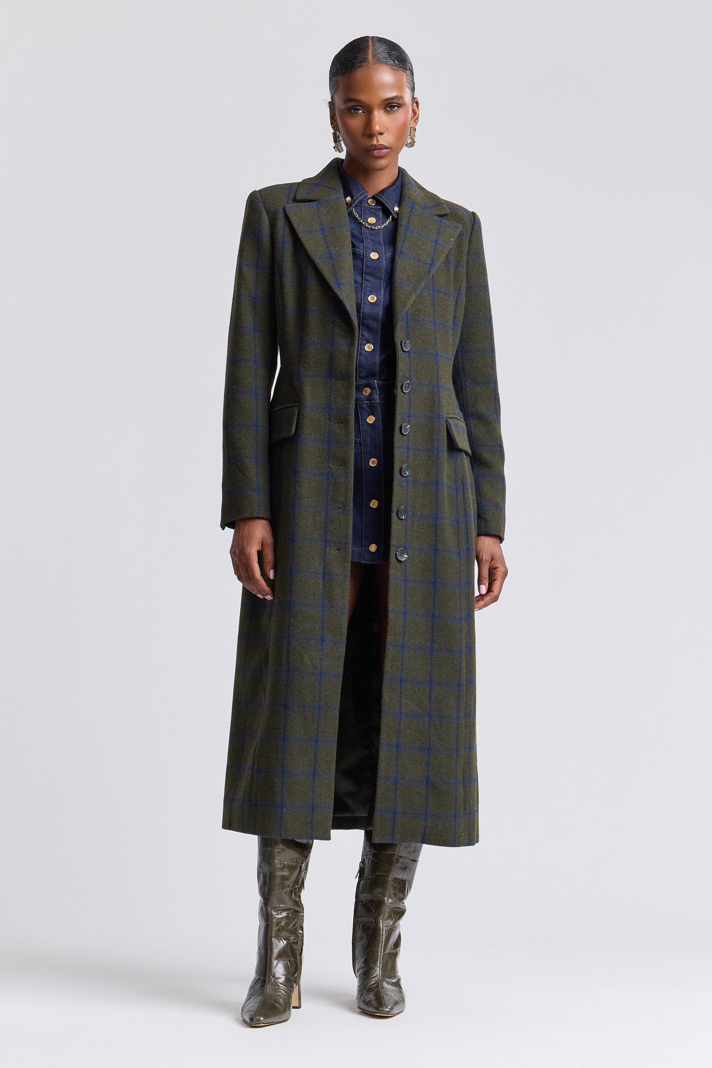 Single-breasted button-front blue green plaid coat with long sleeves - Shop women's plaid coats by Avec Les Filles.
