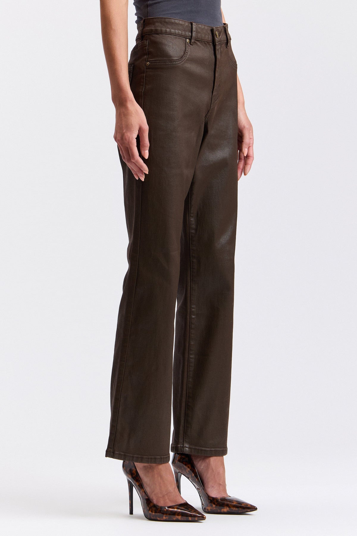 Brown bootcut jeans with a high-rise waist and a bootcut leg - Shop womens brown jeans by Avec Les Filles.