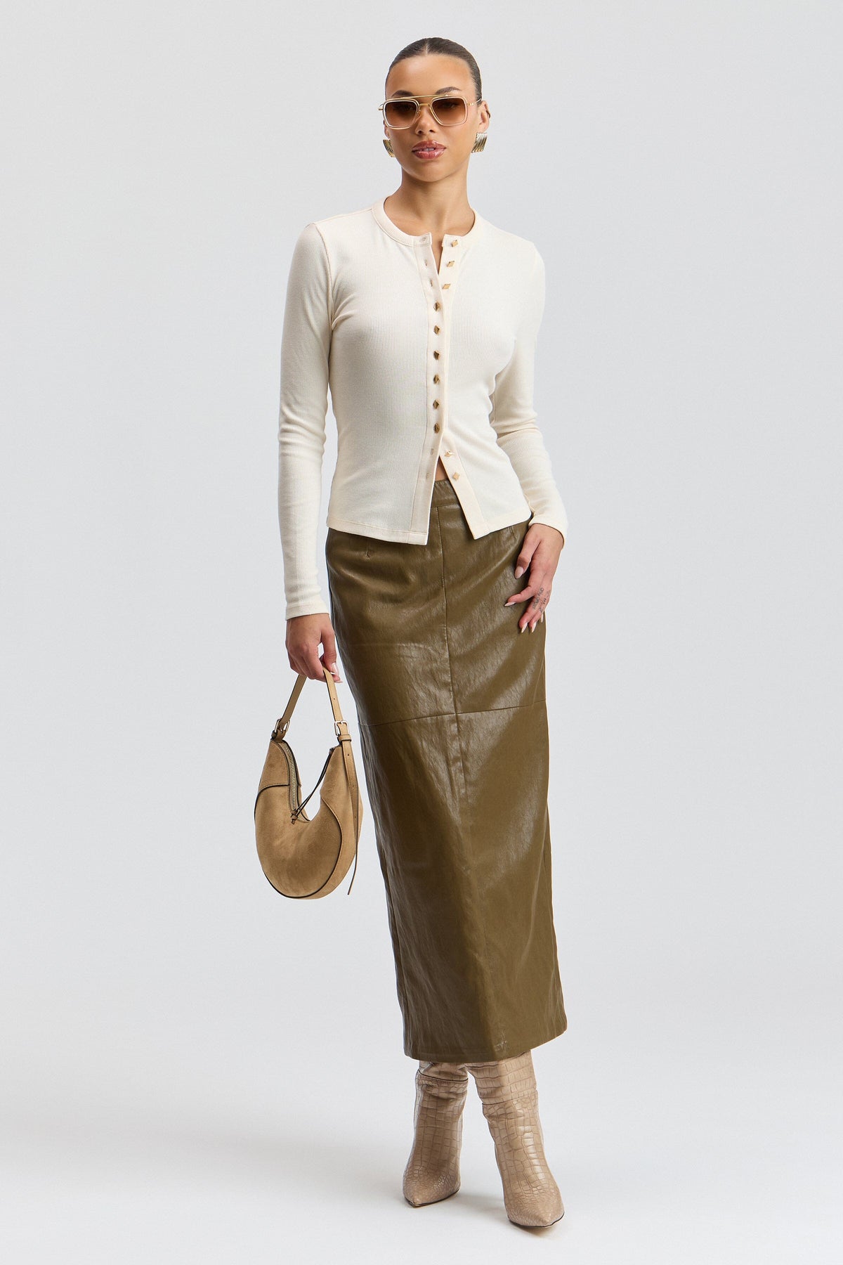 White button up shirt in stretch cotton jersey. Shop designer women's cute white T-shirts by Avec Les Filles.