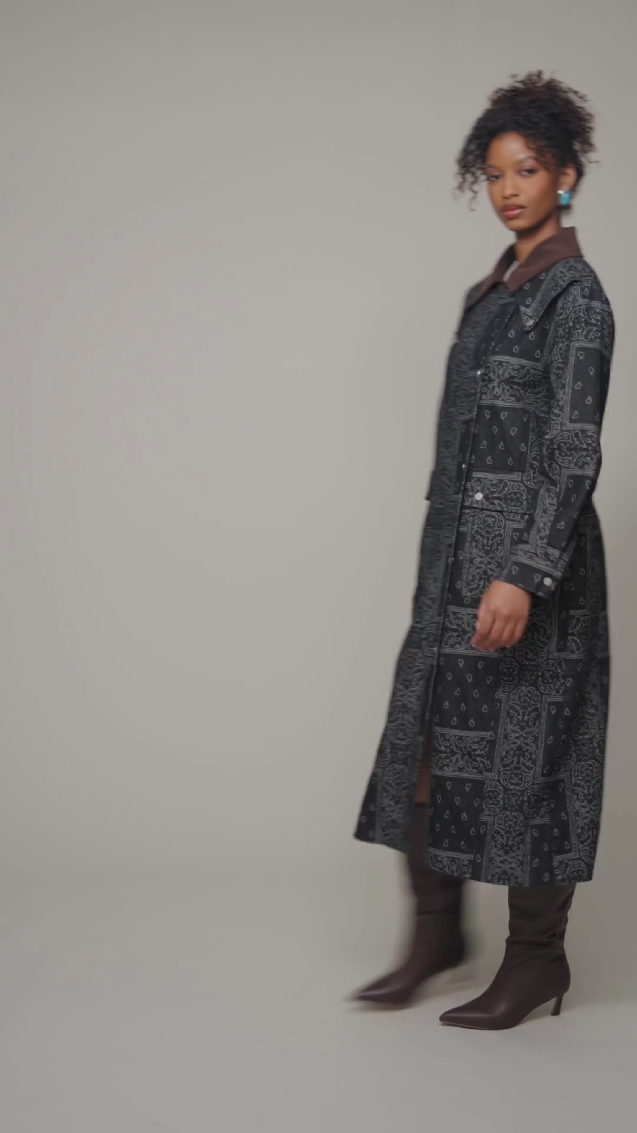 Indigo Paisley denim utility cotton blend double-breasted trench coat with drop-shoulders and corduroy point collar - Cute women's trench coats by Avec Les Filles