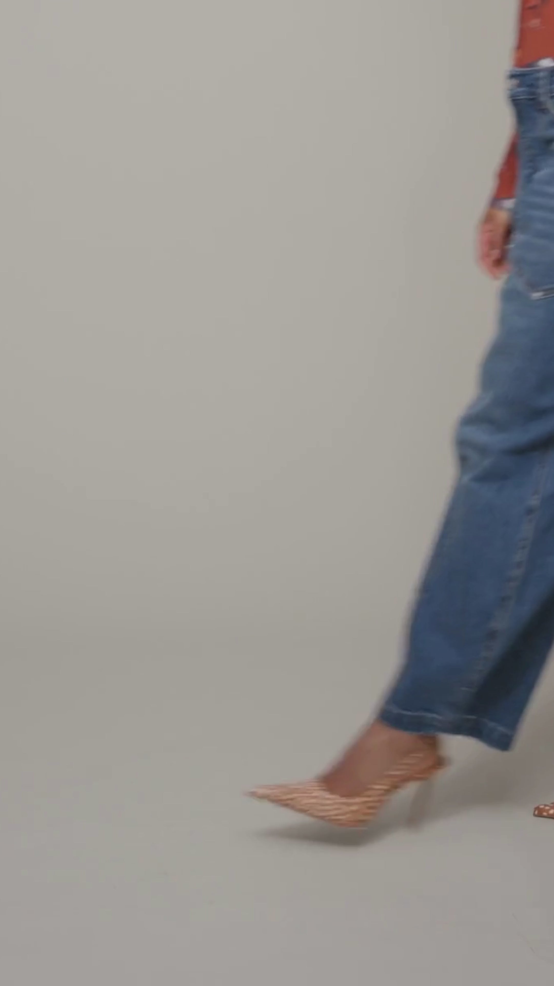 Barrel leg carpenter high-rise jeans made from a cotton blend with ankle-length hem and patch pockets - Cute women's jeans by Avec Les Filles